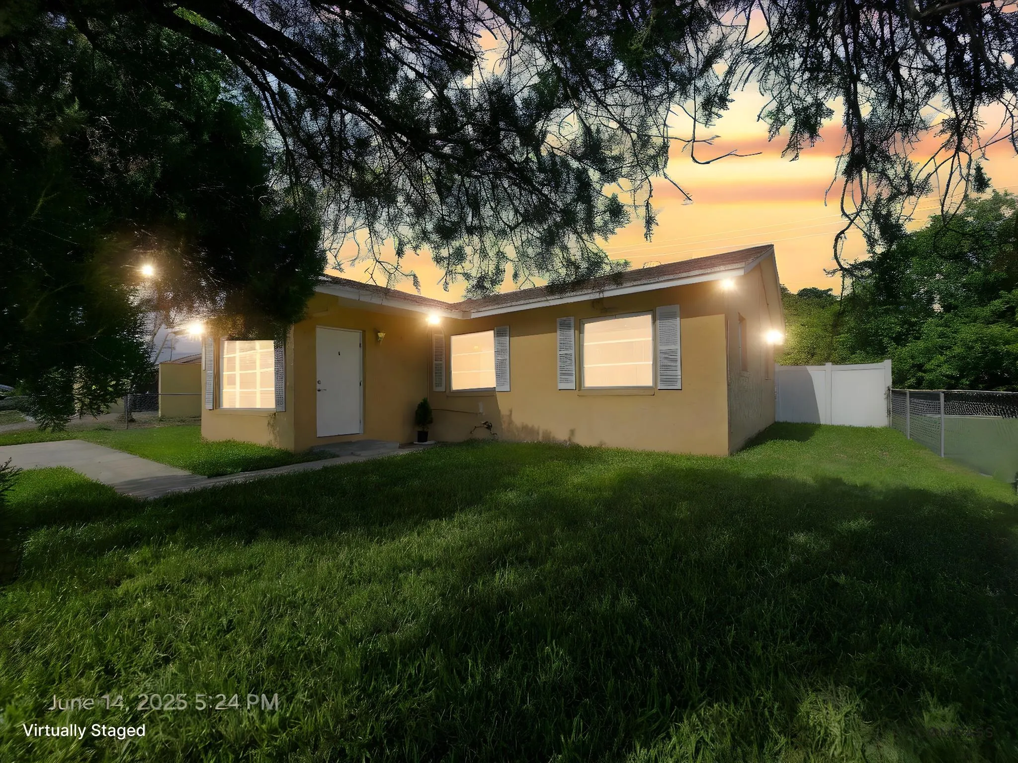 3530 S 55th Ave