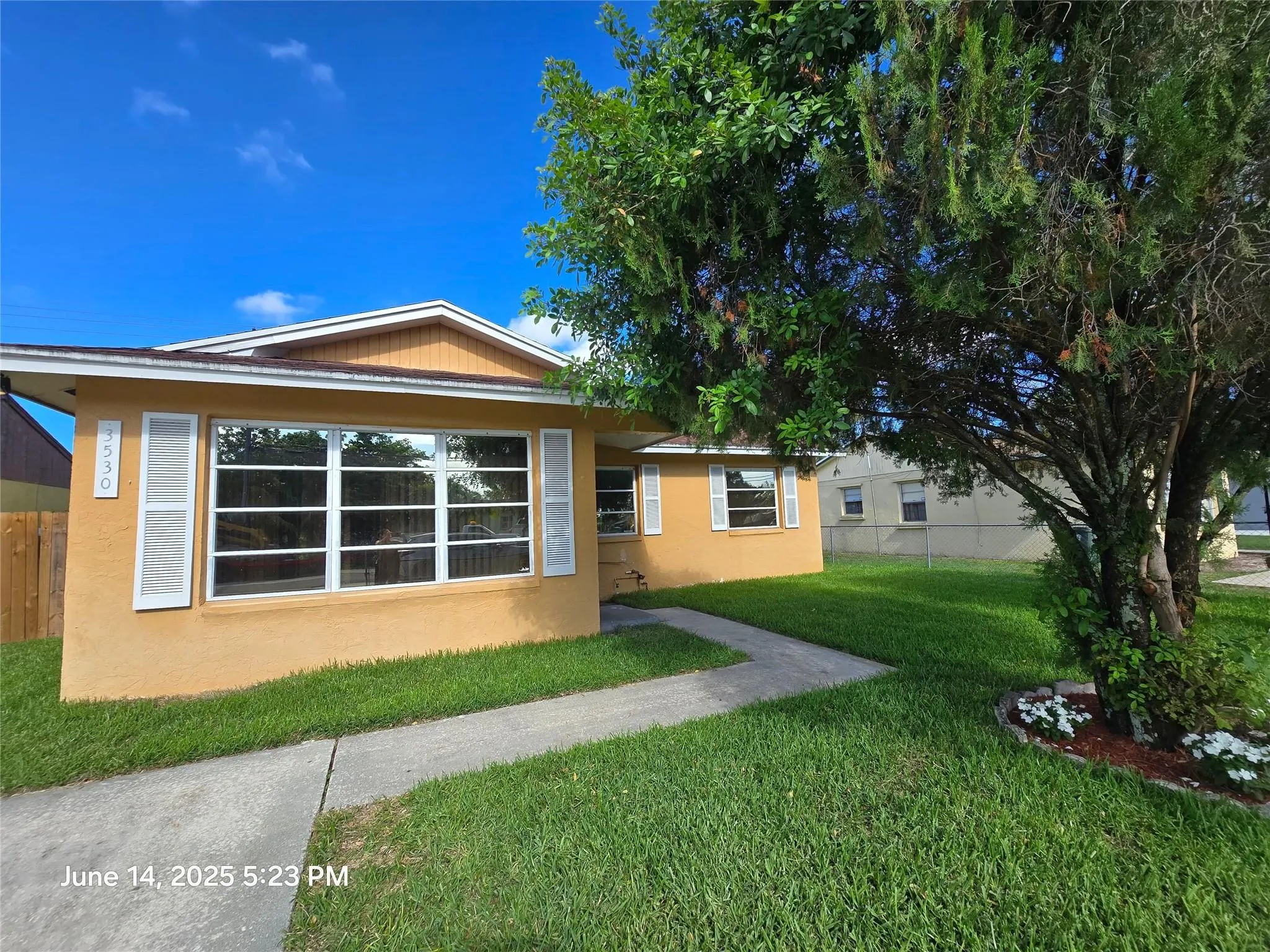 3530 S 55th Ave