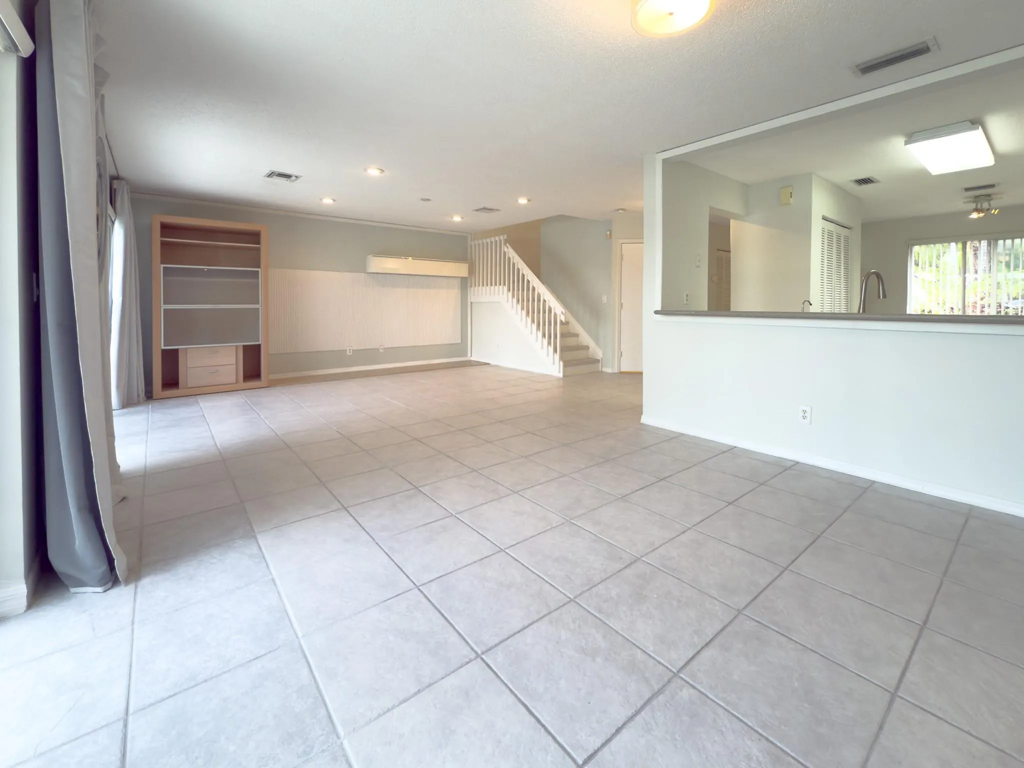 1705 SW 110th Ter