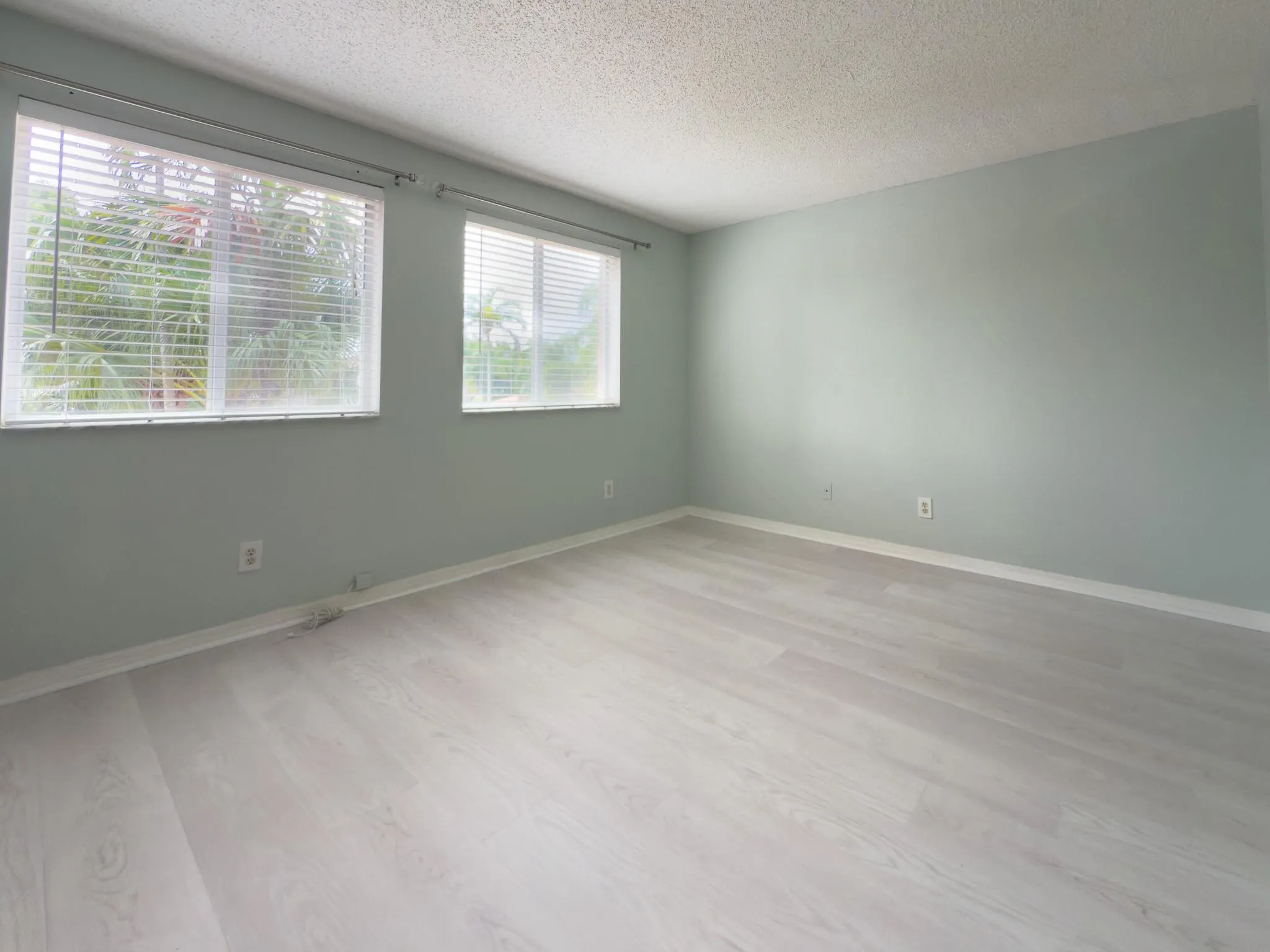 1705 SW 110th Ter