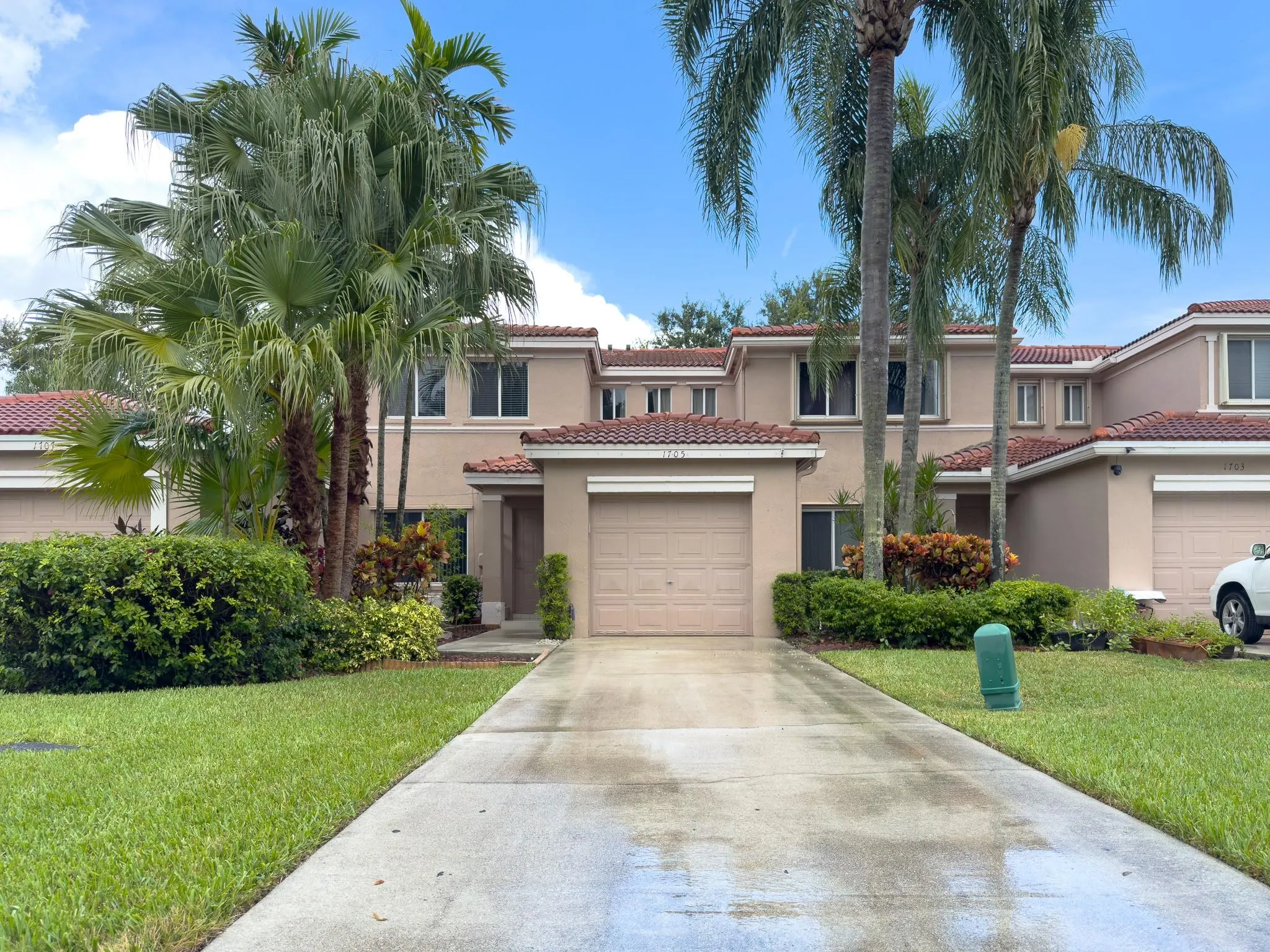 1705 SW 110th Ter