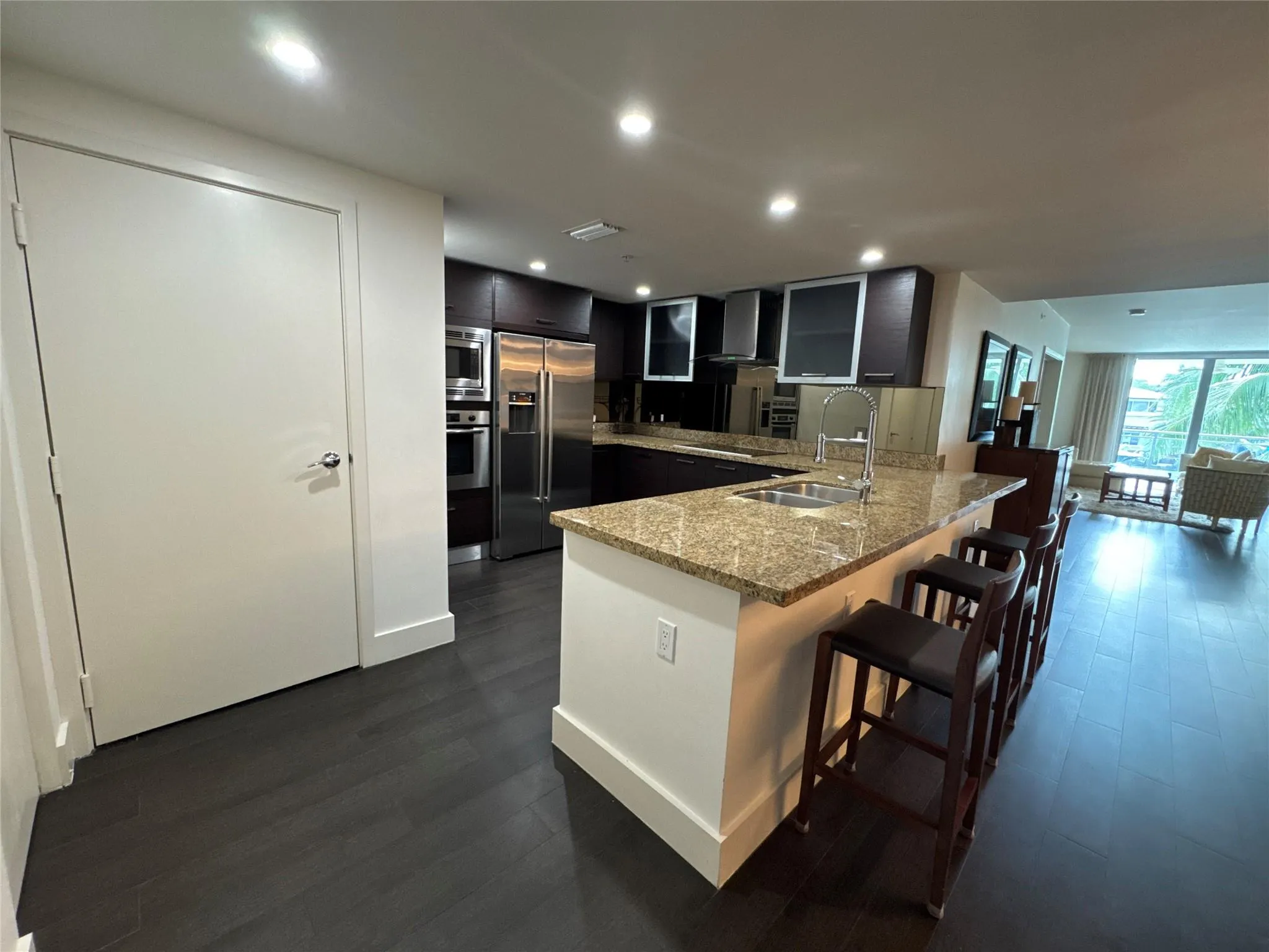 9400 W Bay Harbor Dr, #202