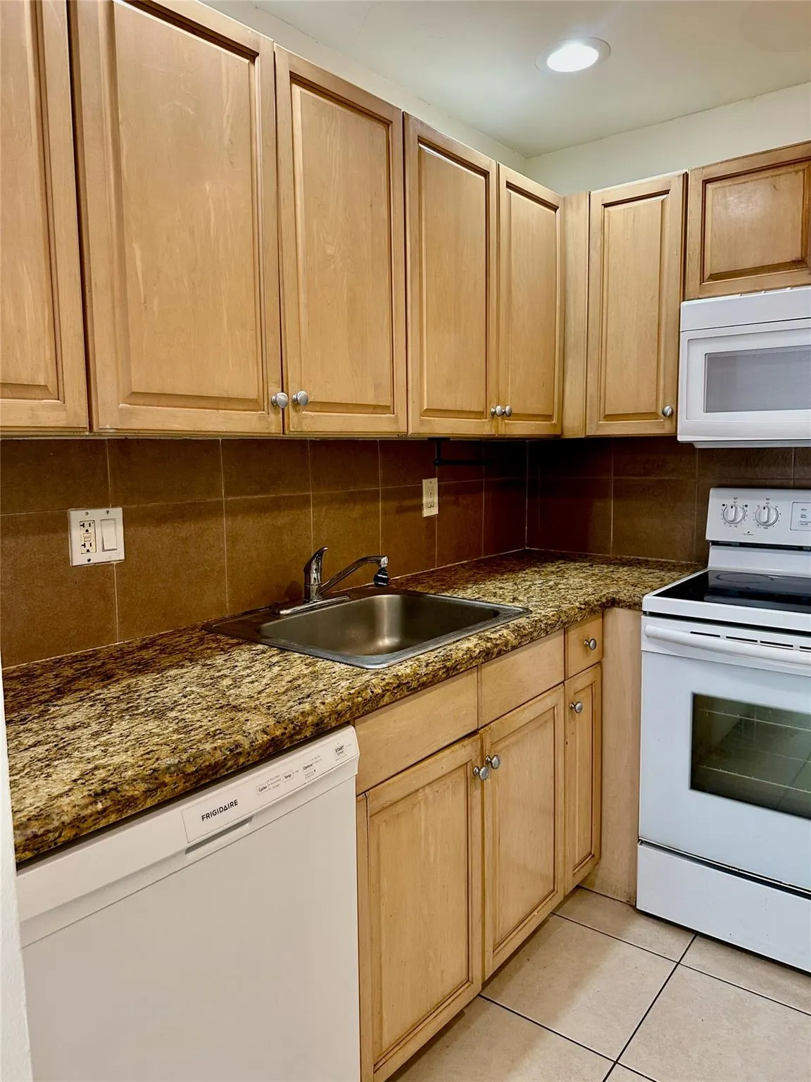 640 NW 13th St, #26