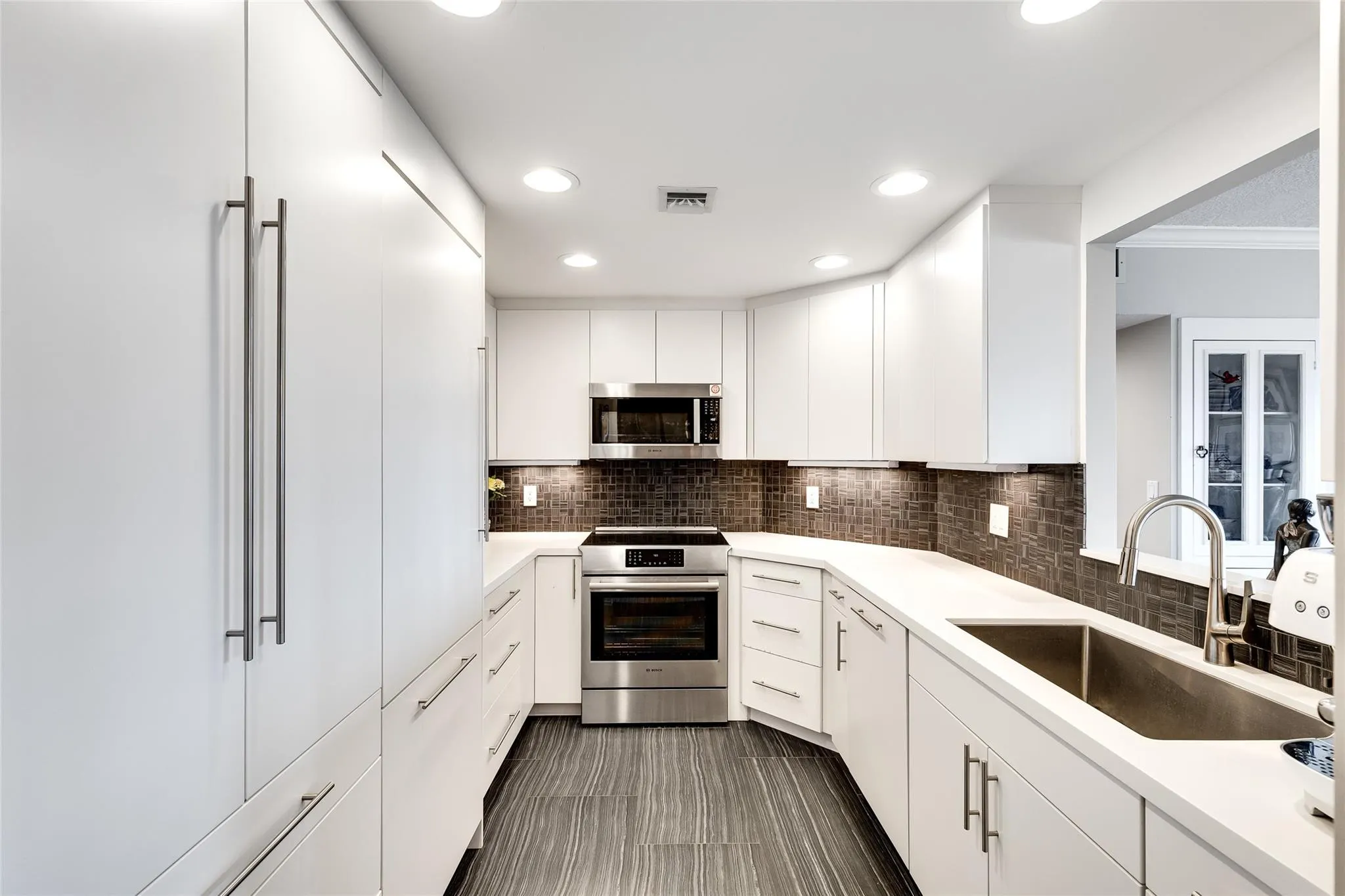2500 E Las Olas Blvd, #609