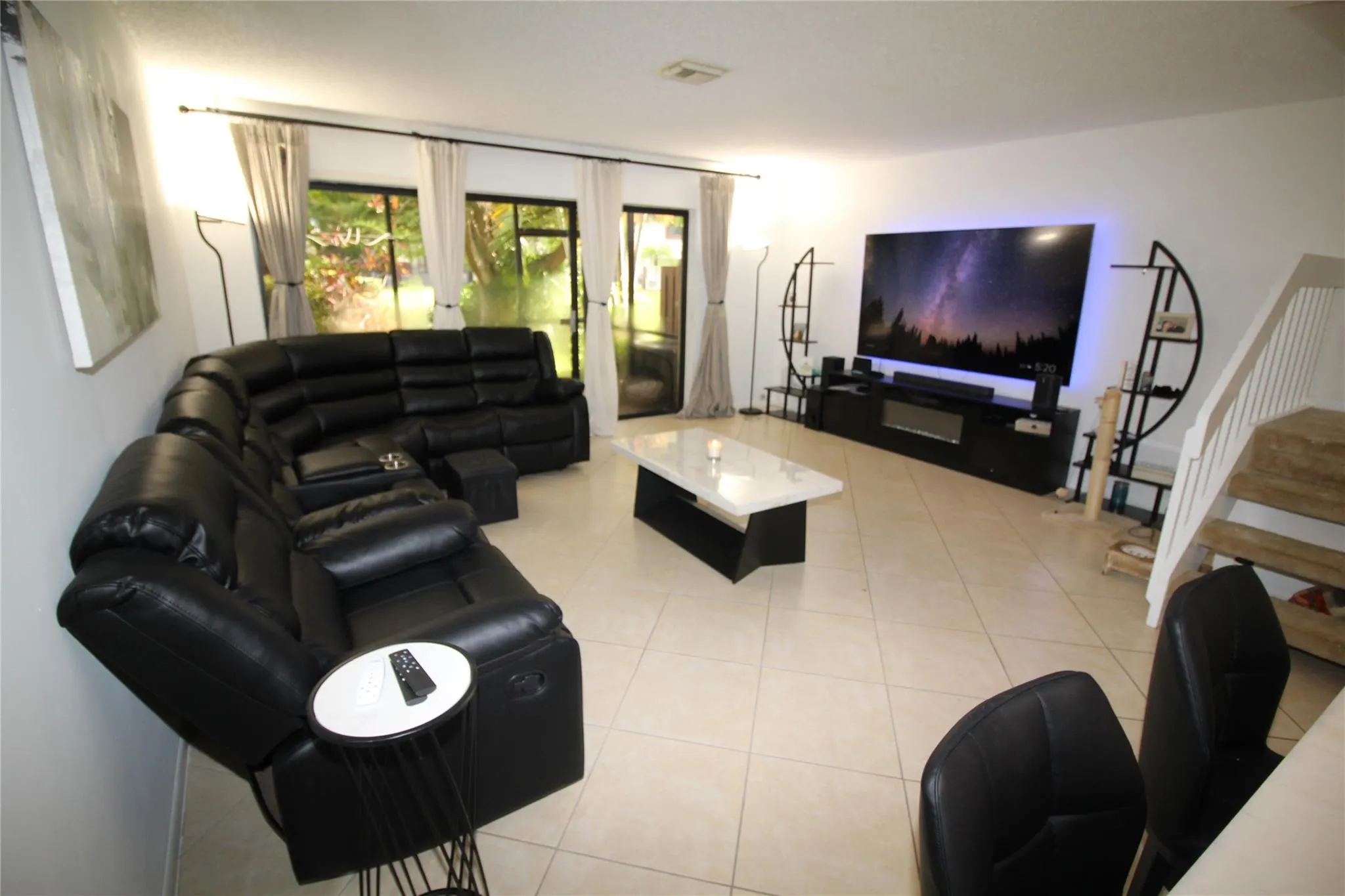 4360 Carambola Cir