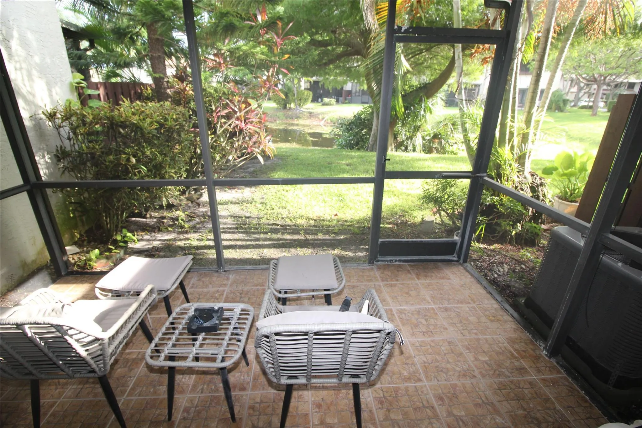 4360 Carambola Cir