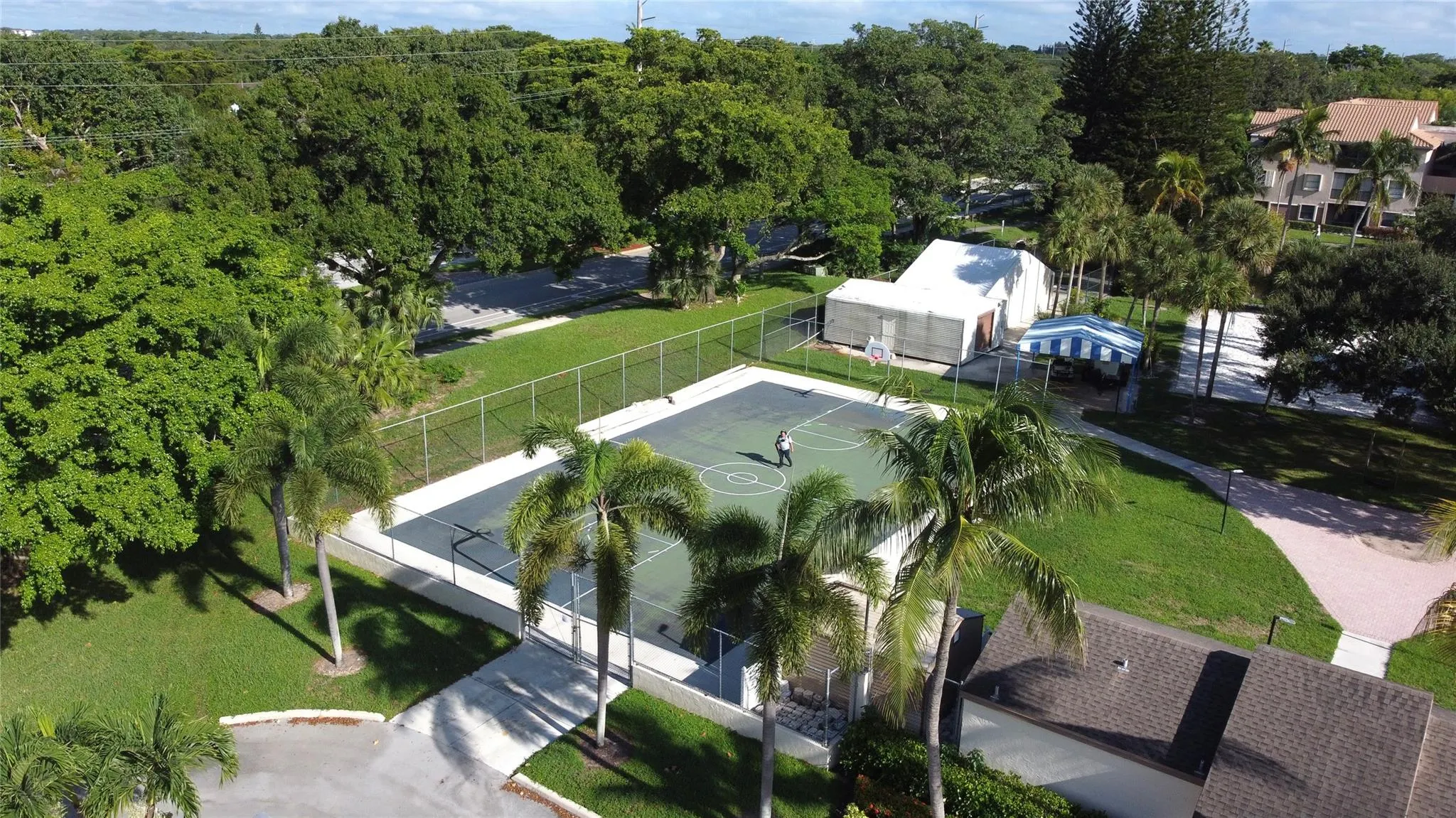 4360 Carambola Cir N.