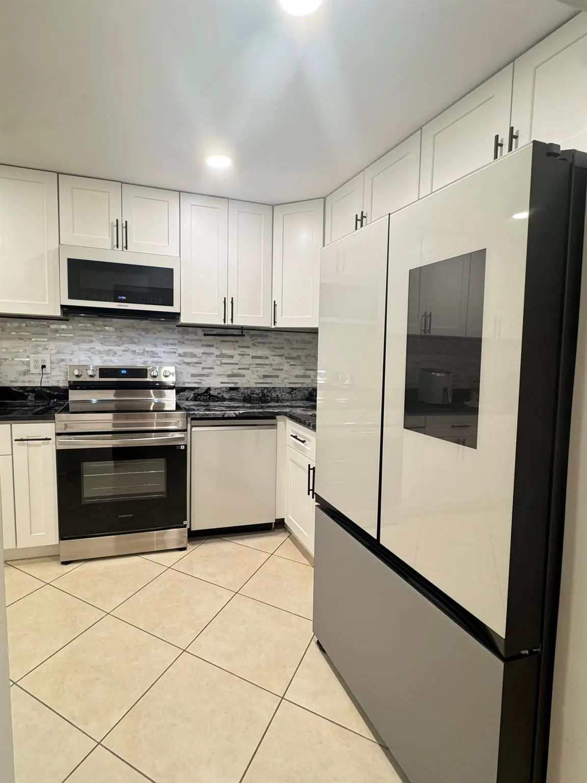 4360 Carambola Cir N.