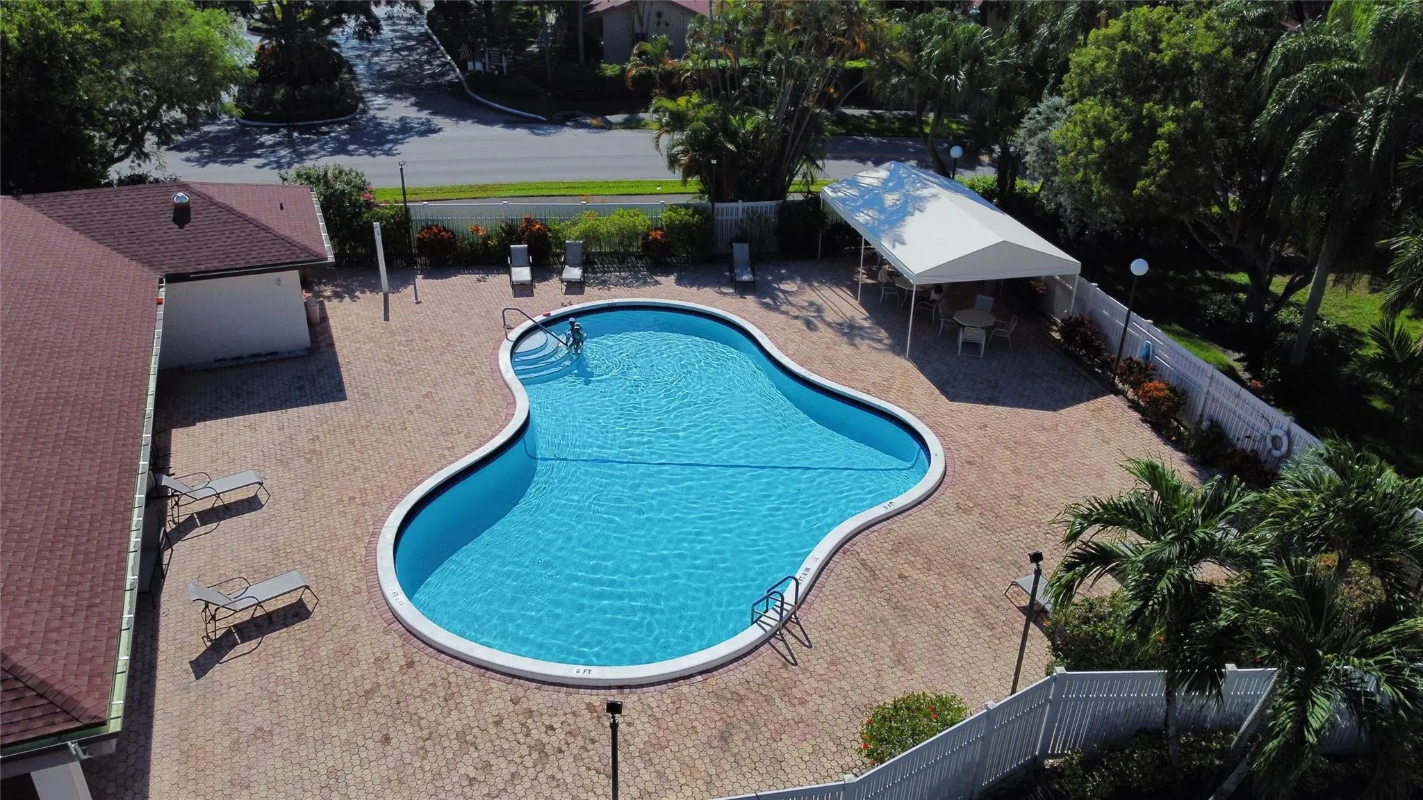 4360 Carambola Cir N.