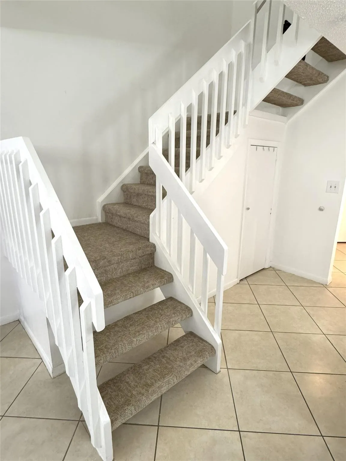 4360 Carambola Cir N.