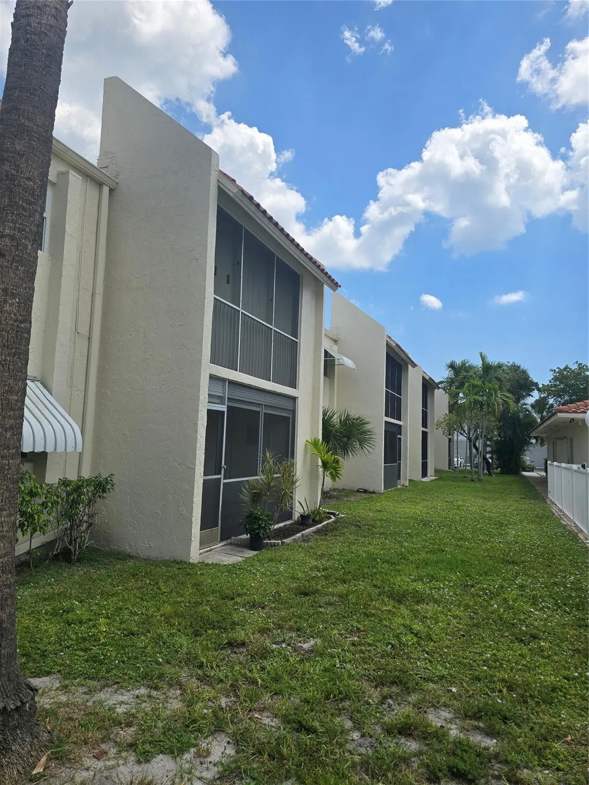 1428 SE 4th Ave, #107