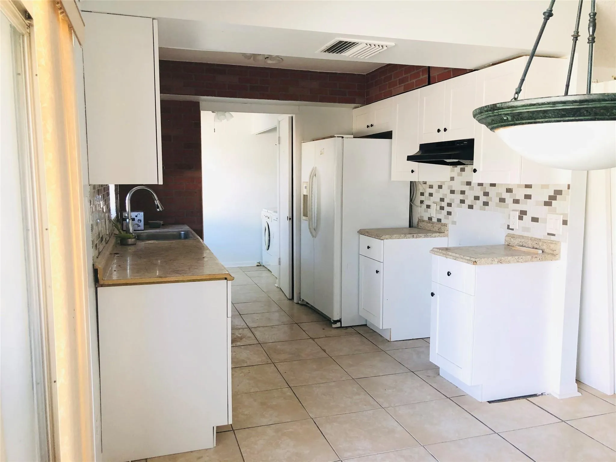 575 NW 41st St