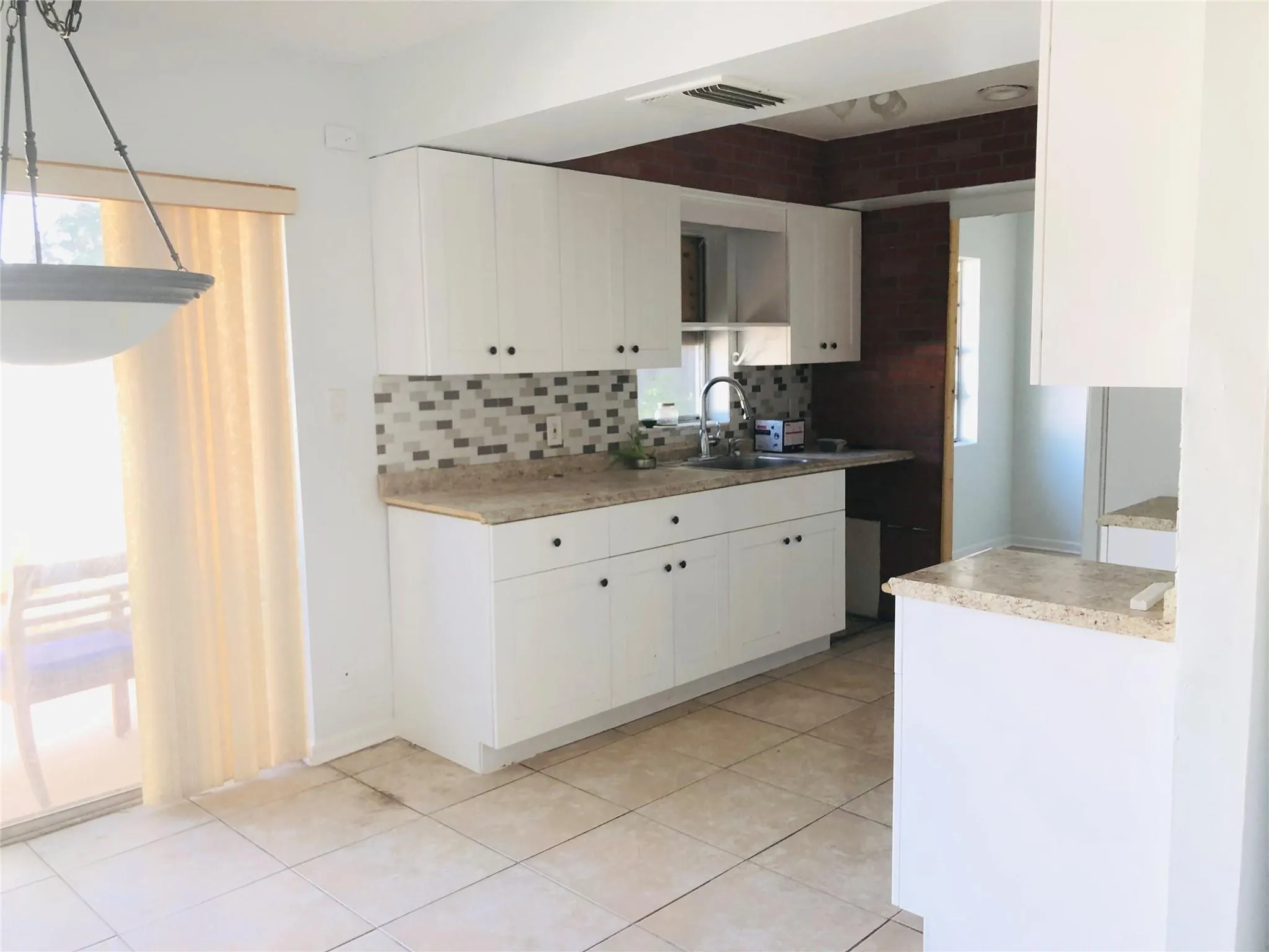 575 NW 41st St