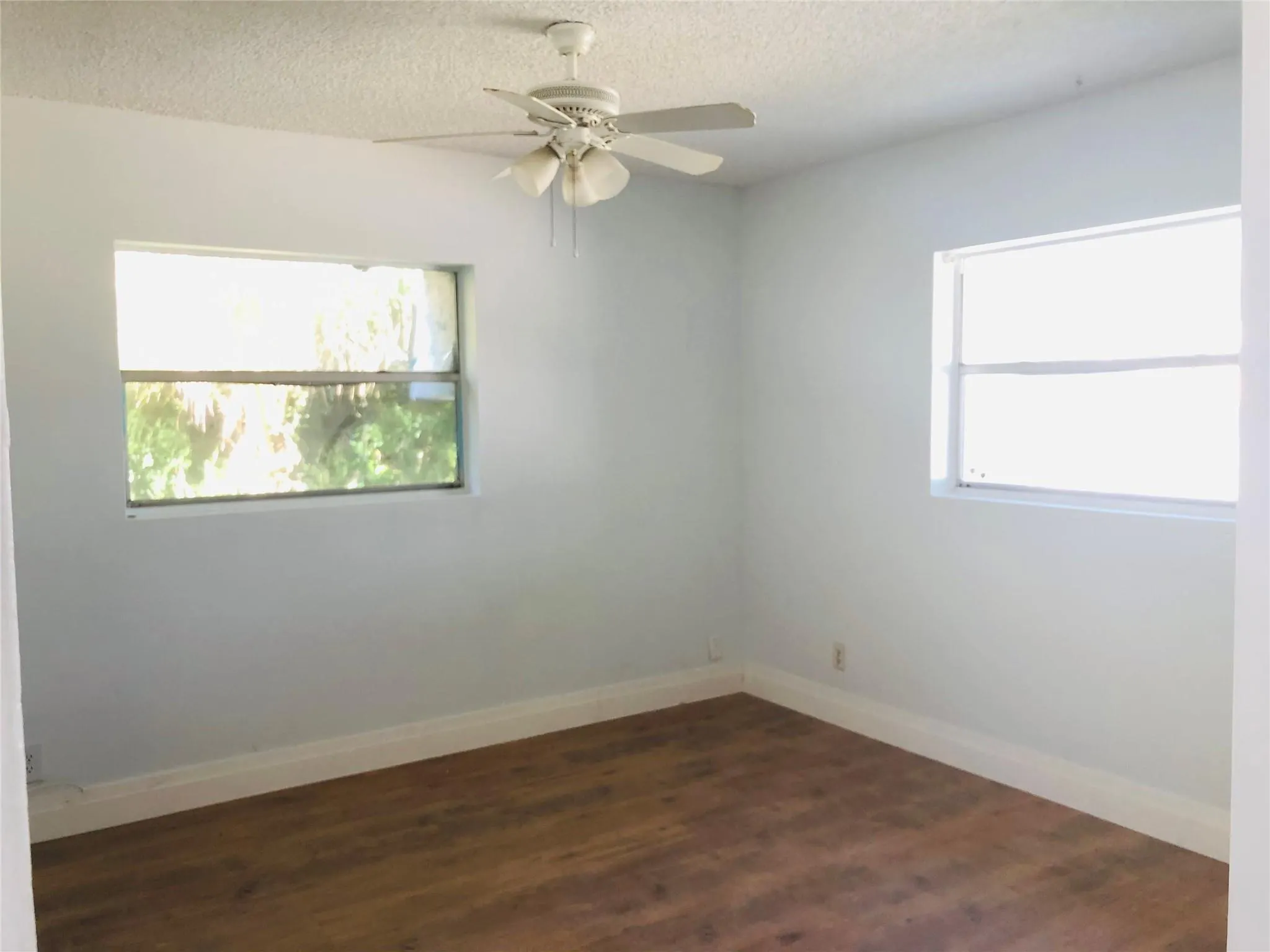 575 NW 41st St