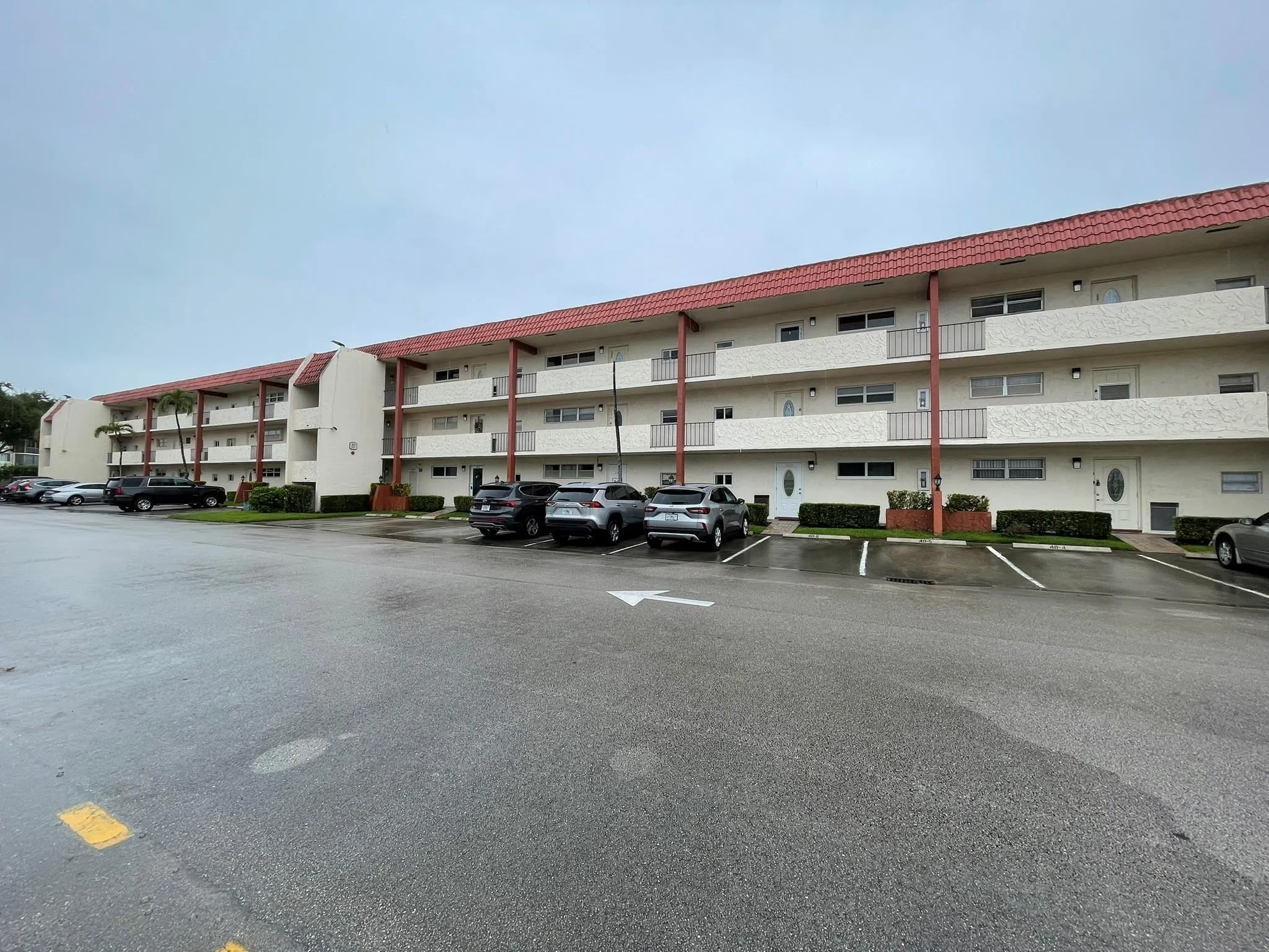 361 S Hollybrook Dr, #103