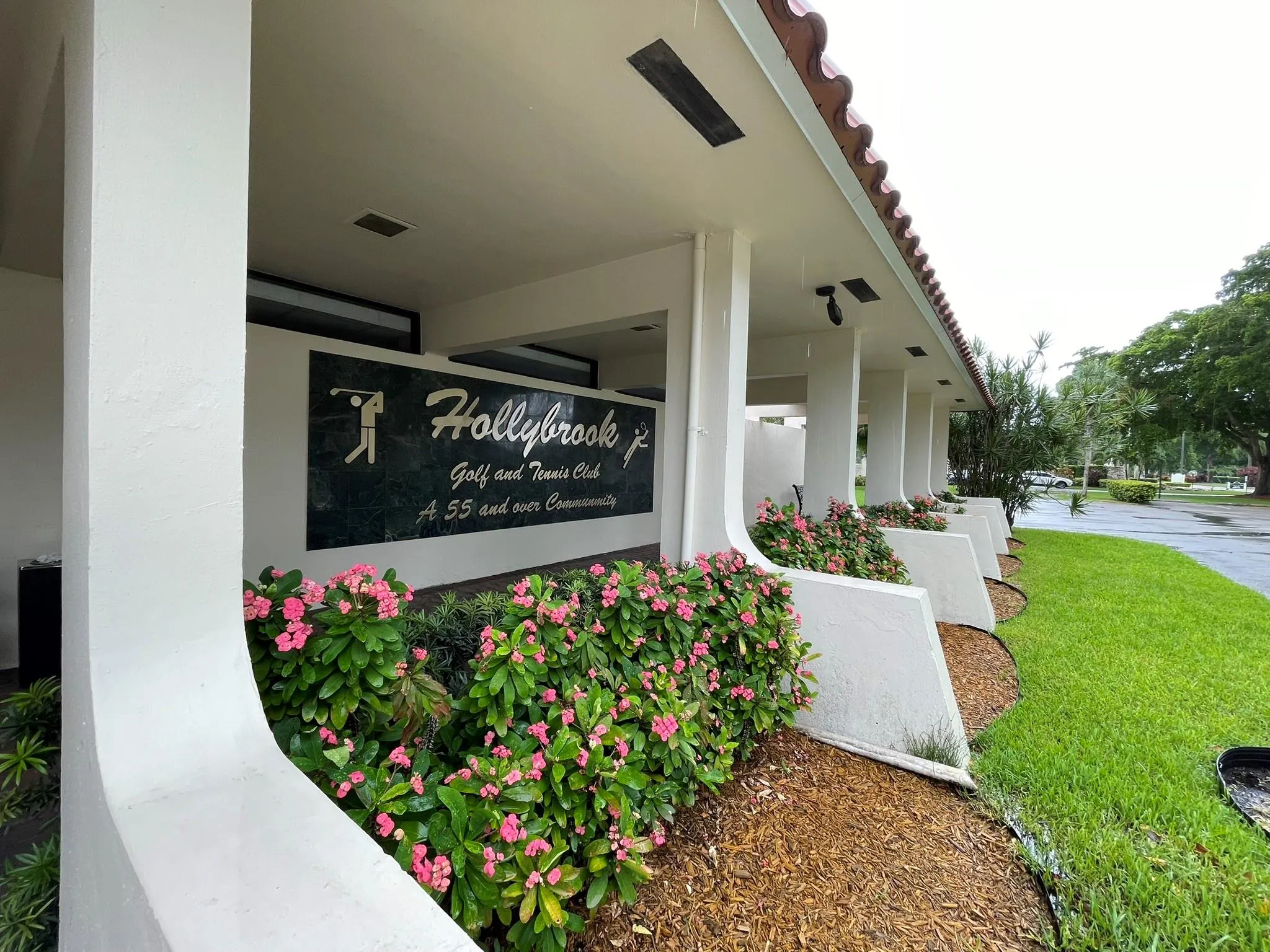 361 S Hollybrook Dr, #103