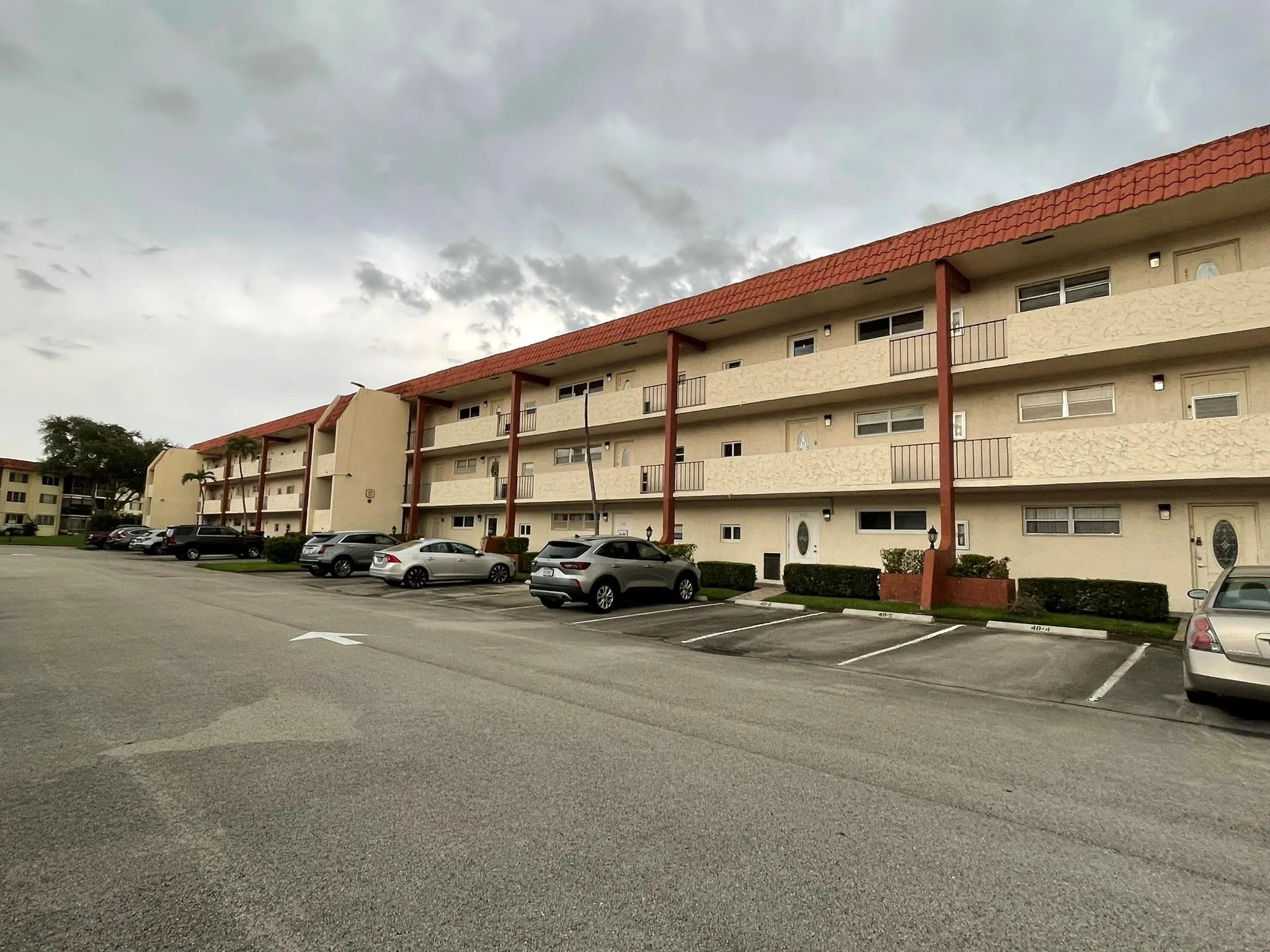 361 S Hollybrook Dr, #103