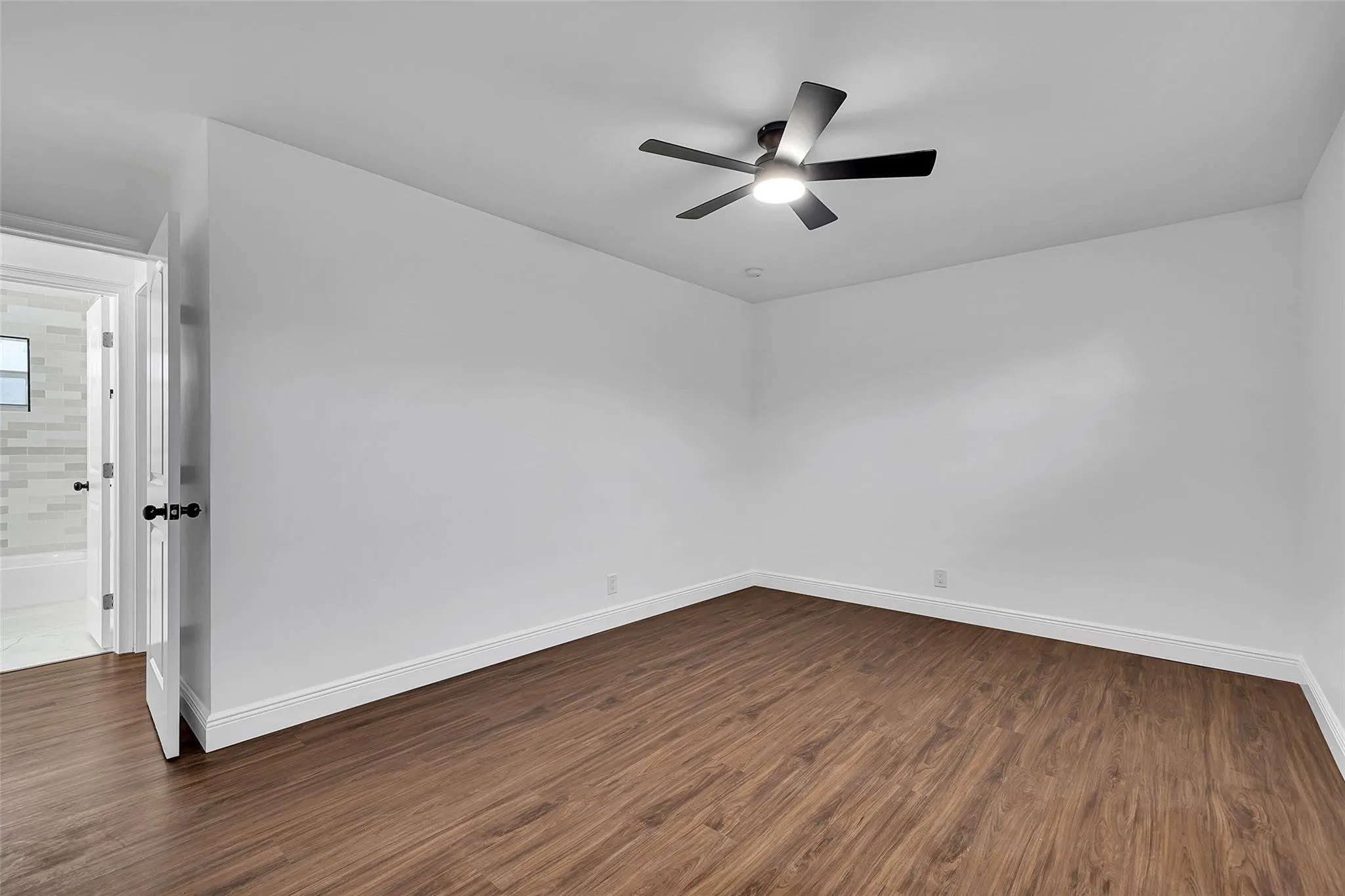 420 SW 27th Ter