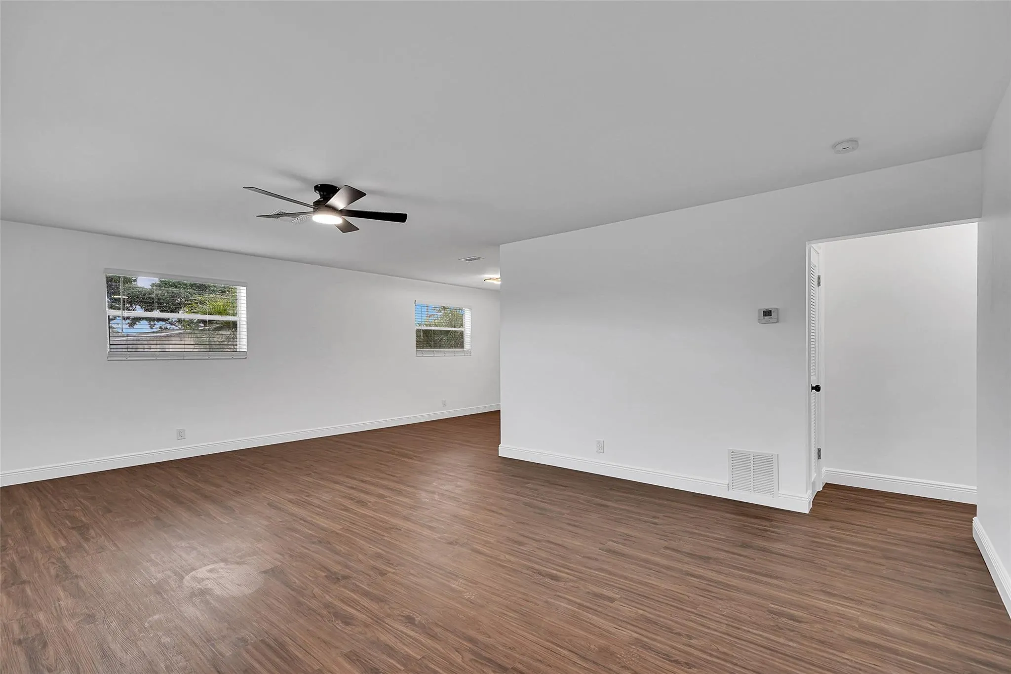 420 SW 27th Ter