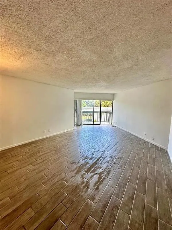 1720 N Congress, #211