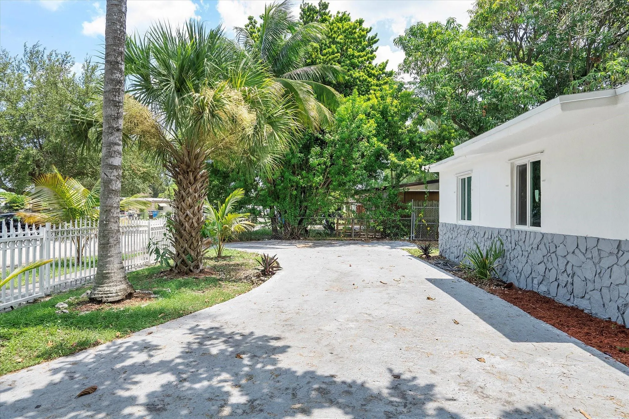 4520 SW 38th St