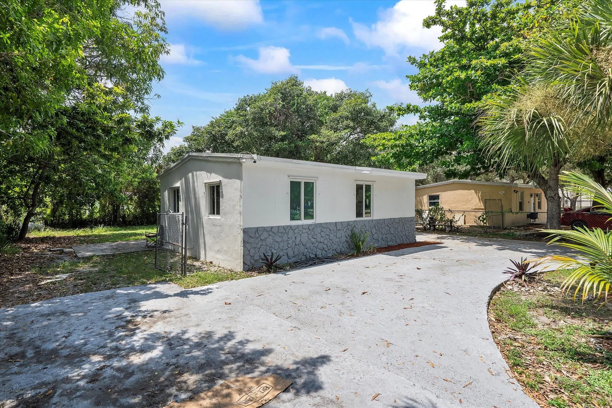4520 SW 38th St
