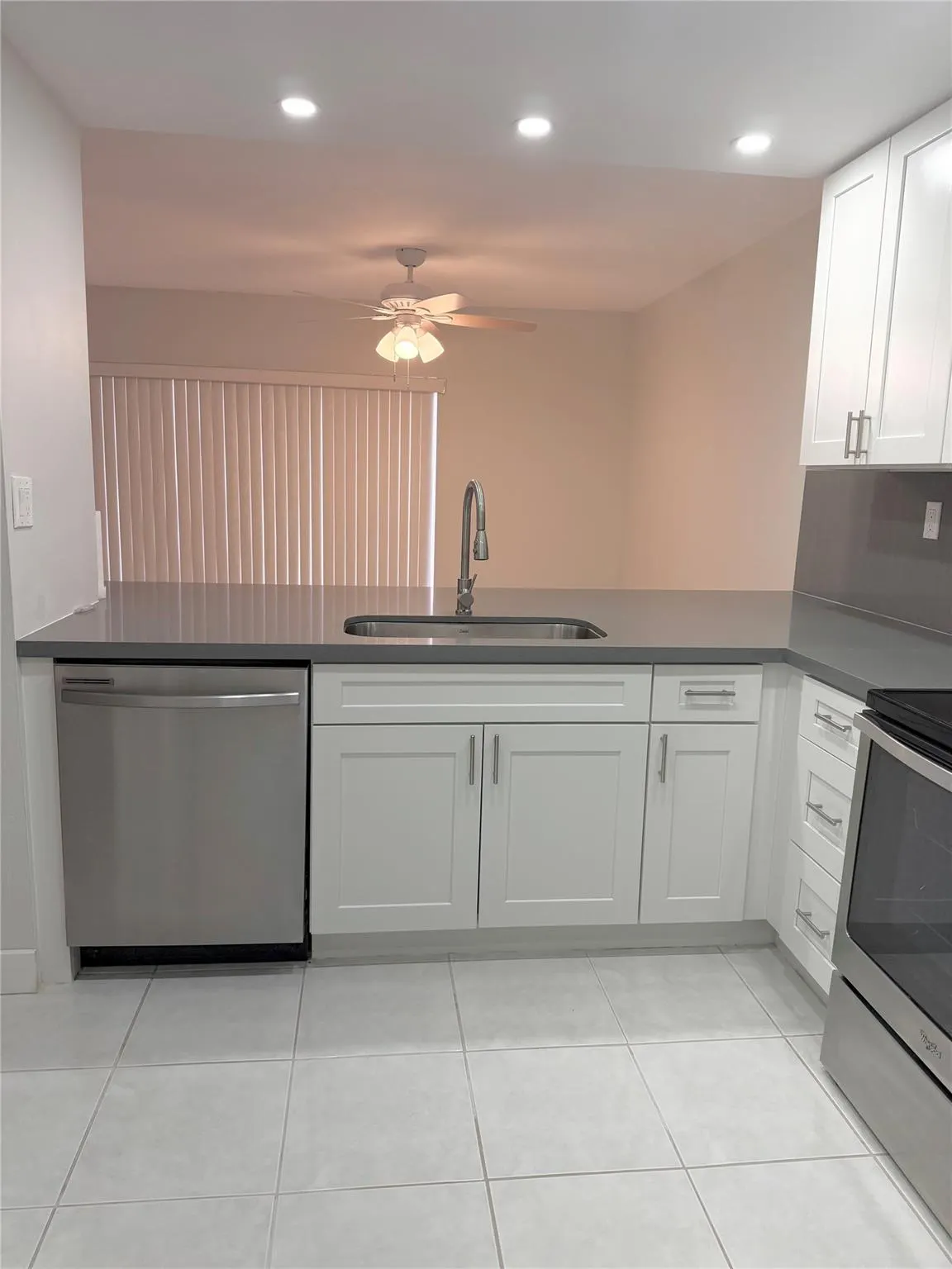 3652 SW 60th Ter