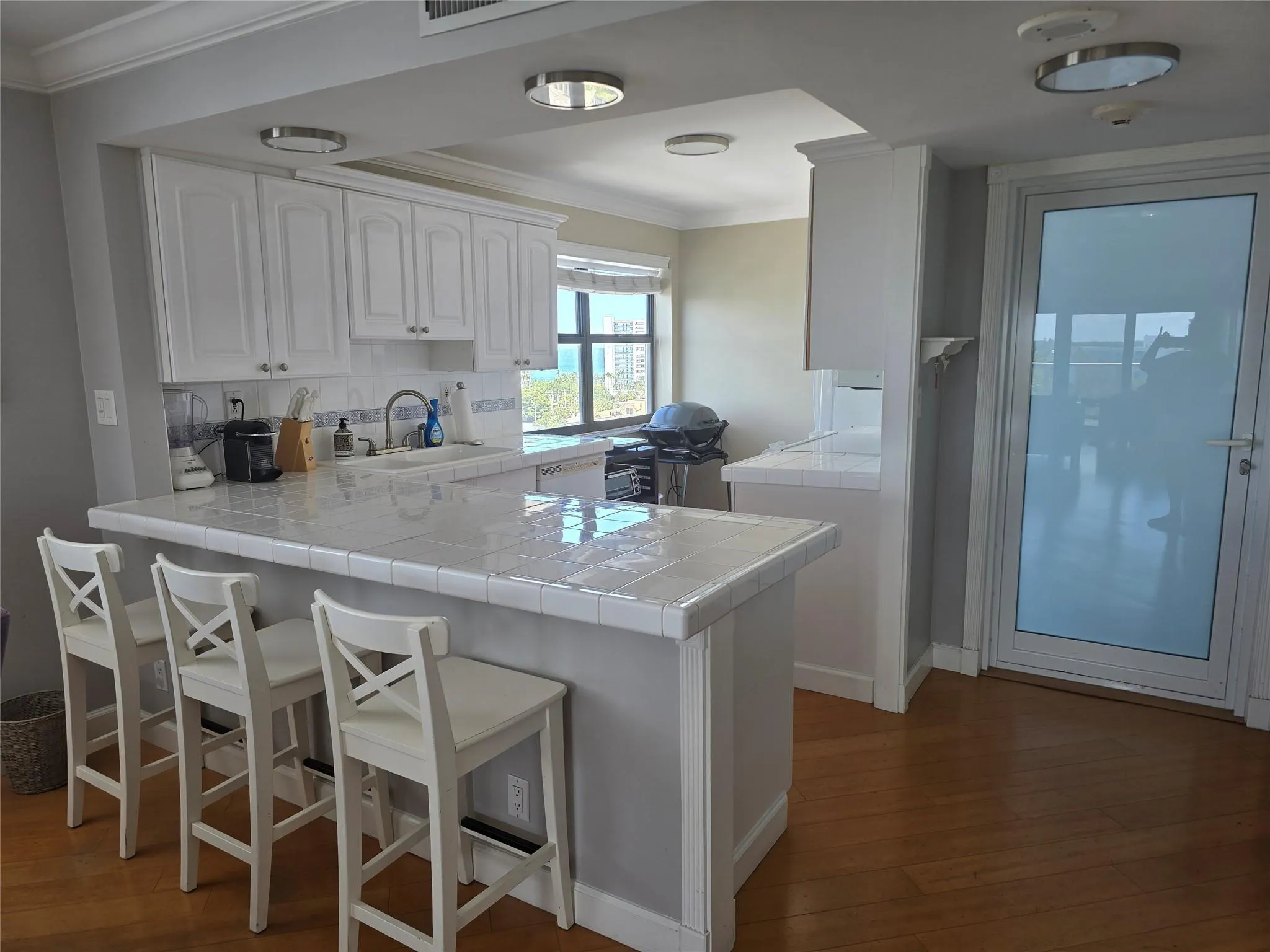 1401 N Riverside Dr, #1007