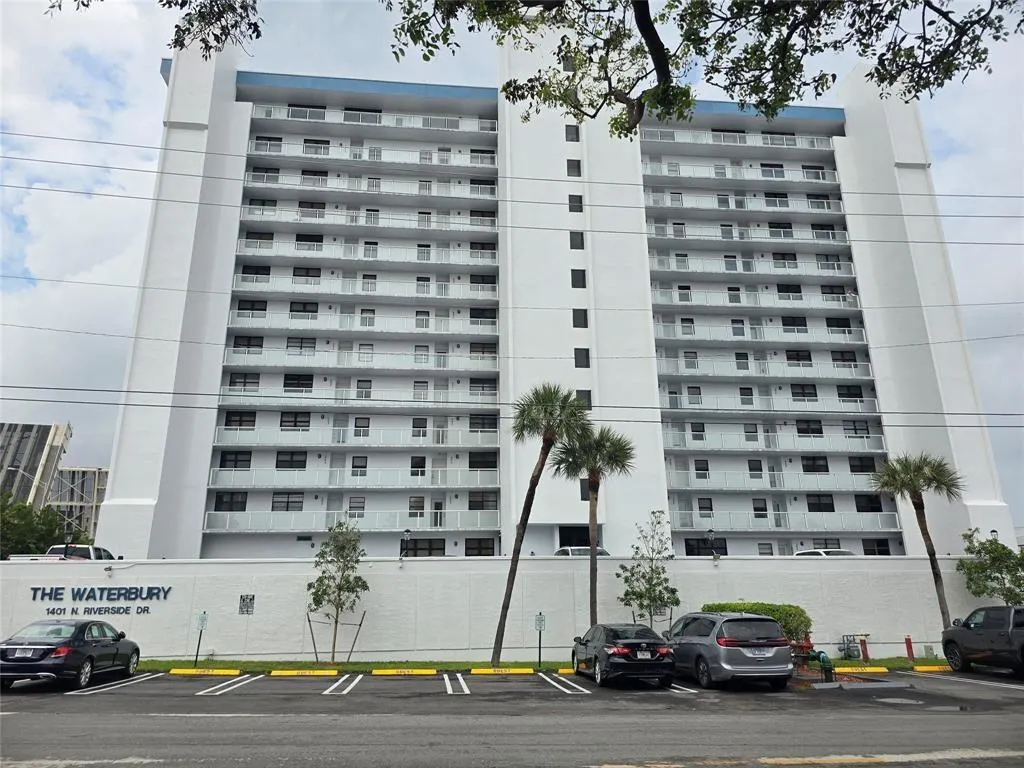 1401 N Riverside Dr, #1007