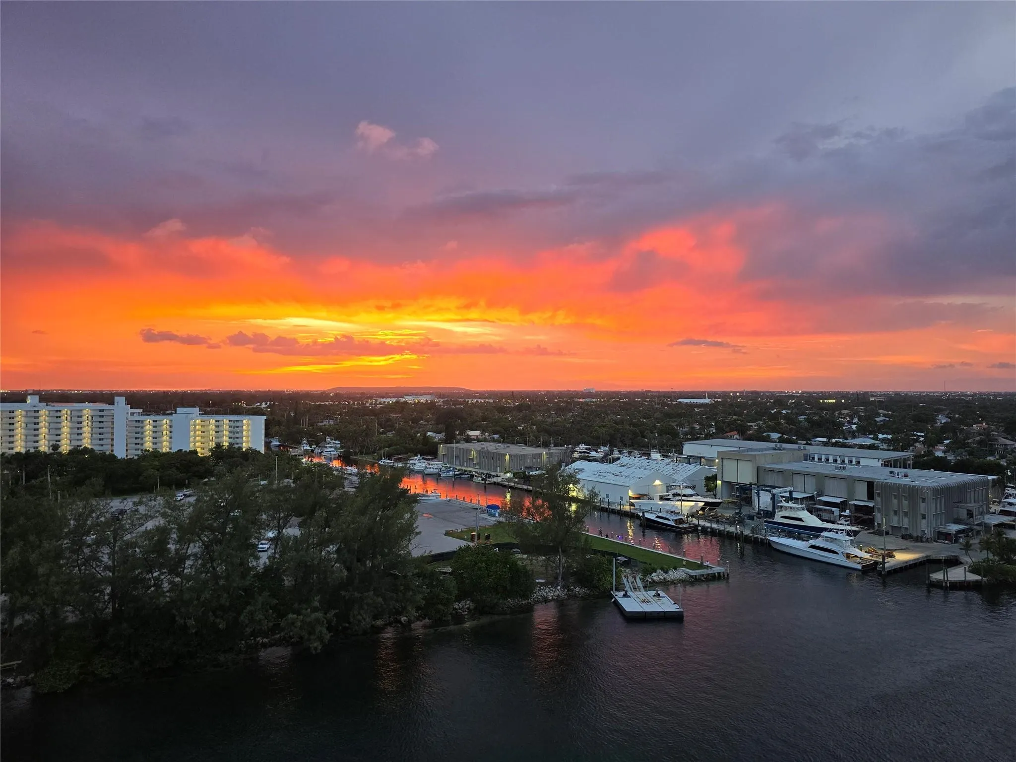 1401 N Riverside Dr, #1007