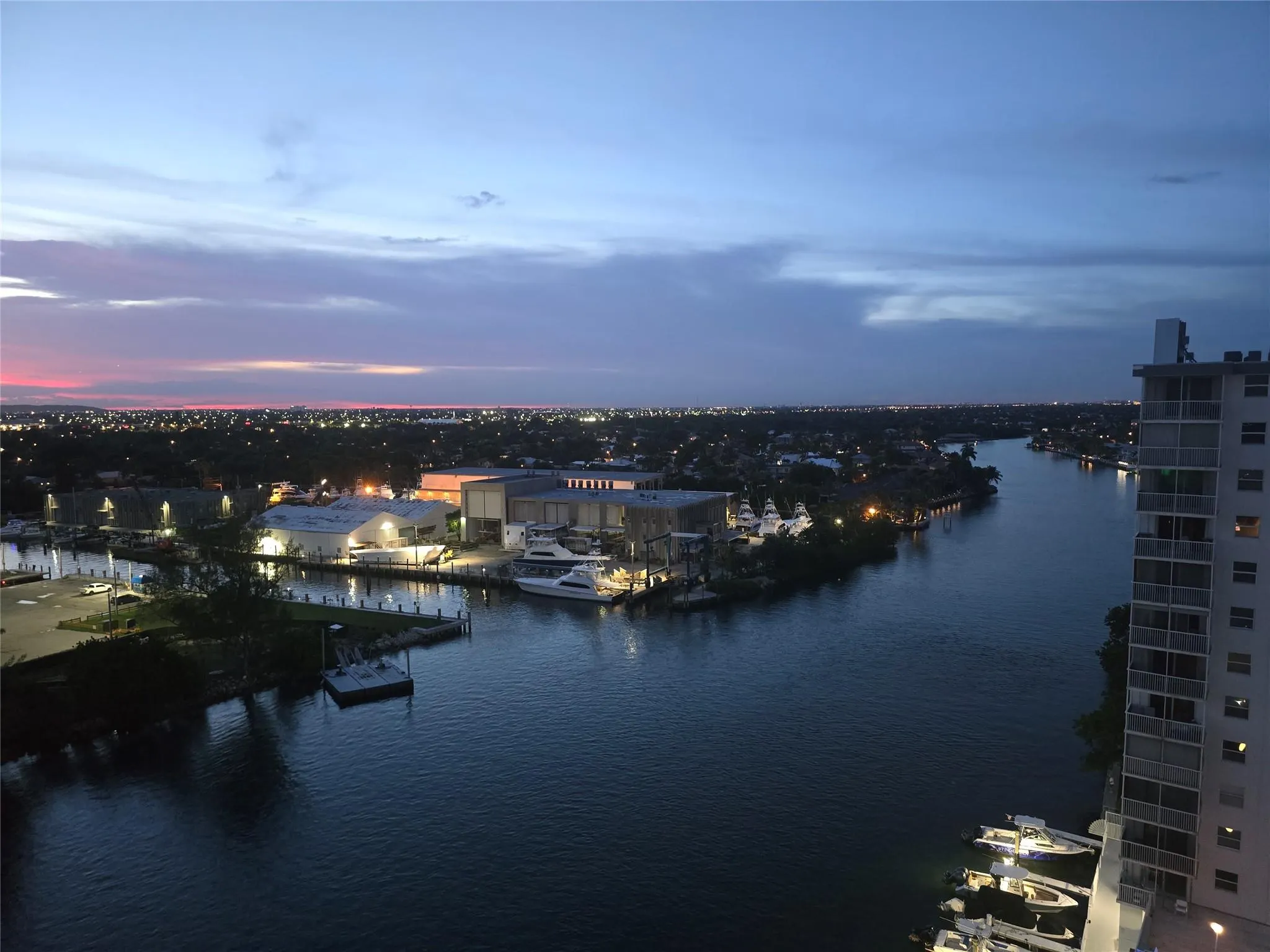1401 N Riverside Dr, #1007