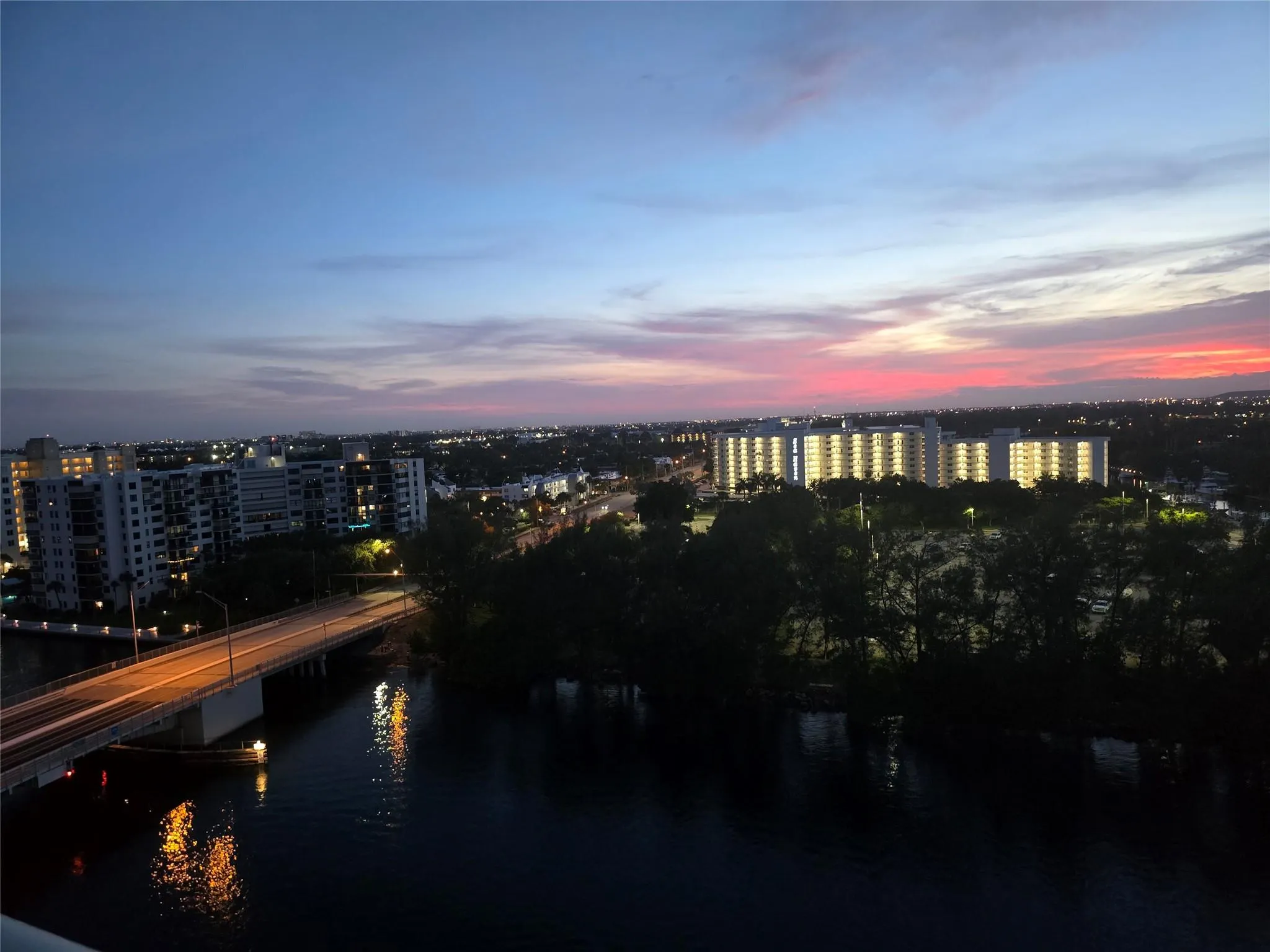 1401 N Riverside Dr, #1007