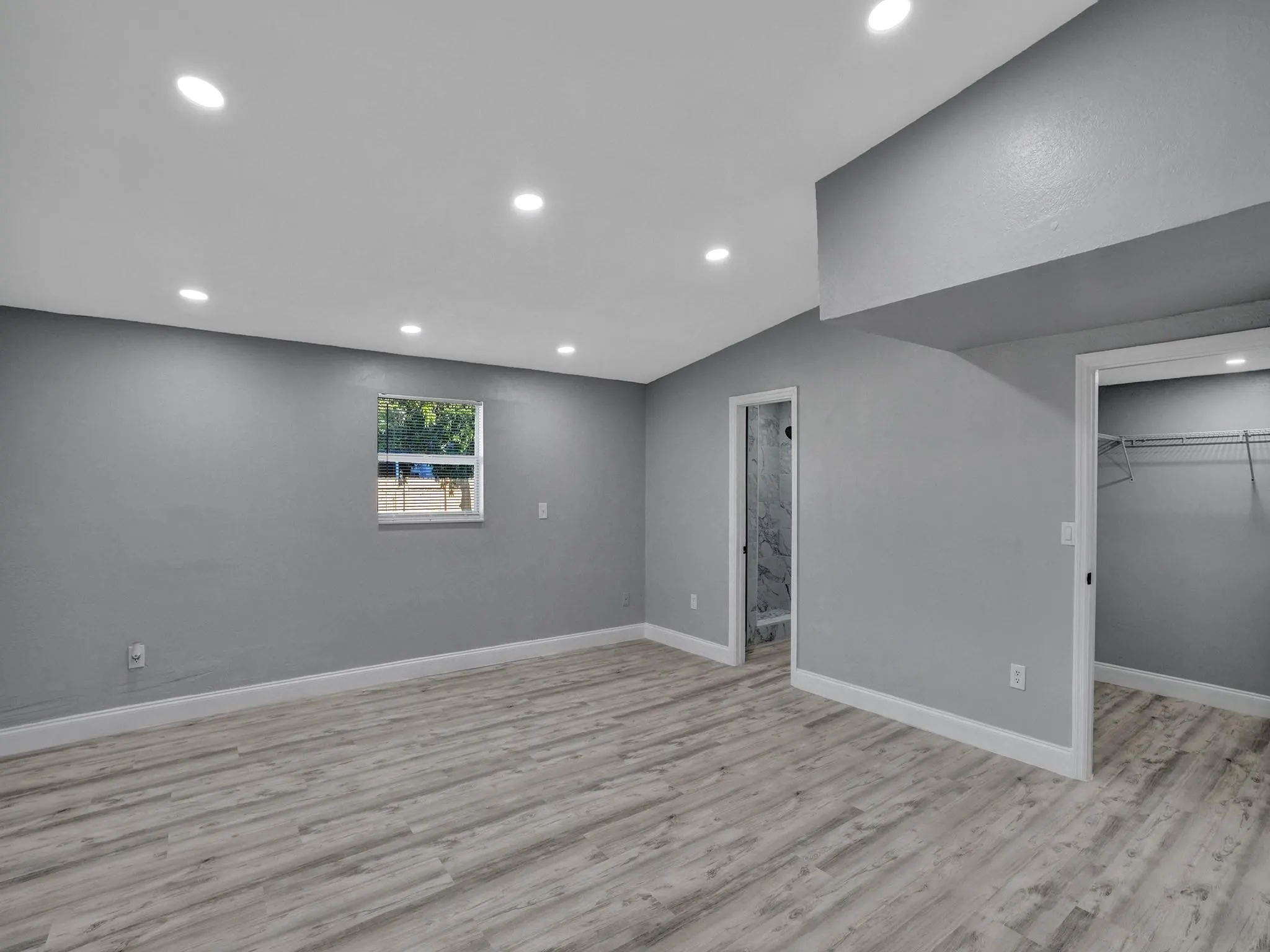5231 NE 19th Ter