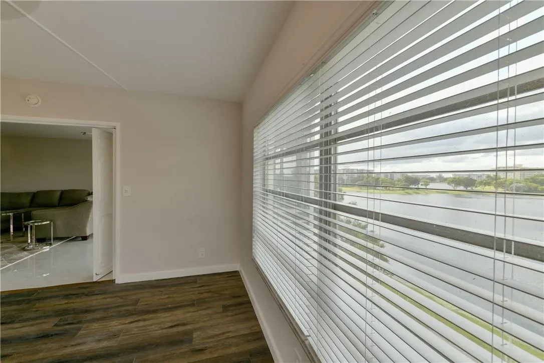 2751 N Palm Aire Drive, #501