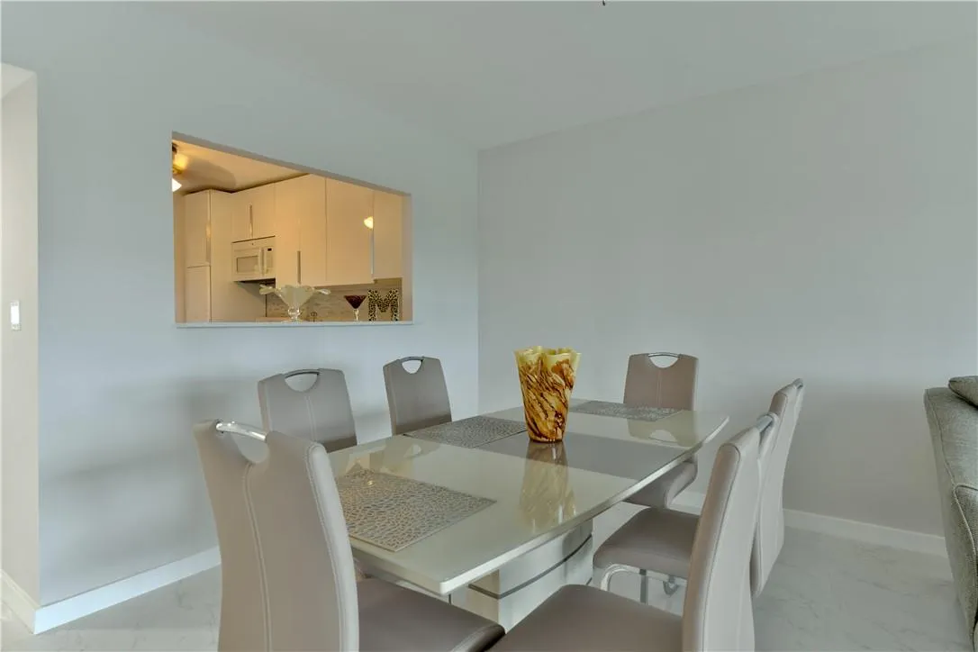 2751 N Palm Aire Drive, #501