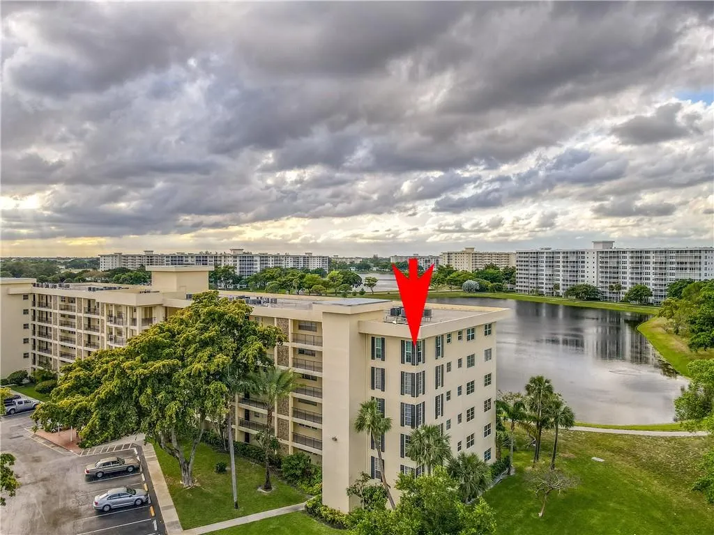 2751 N Palm Aire Drive, #501