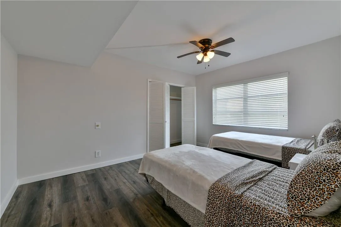 2751 N Palm Aire Drive, #501