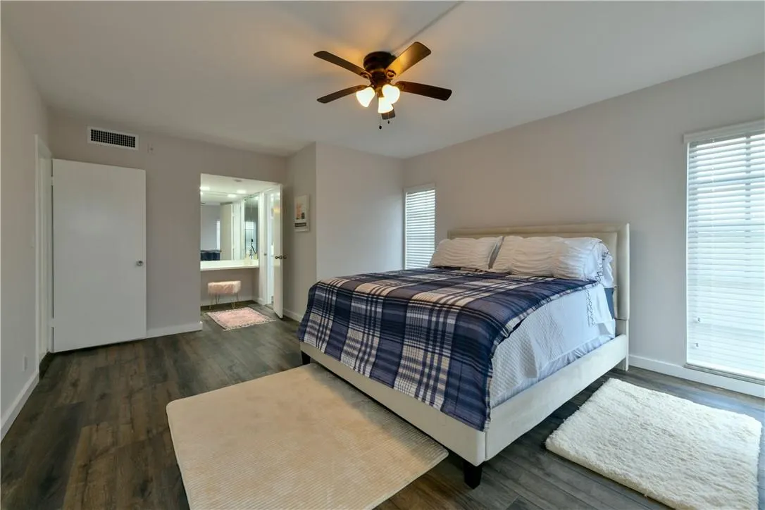 2751 N Palm Aire Drive, #501