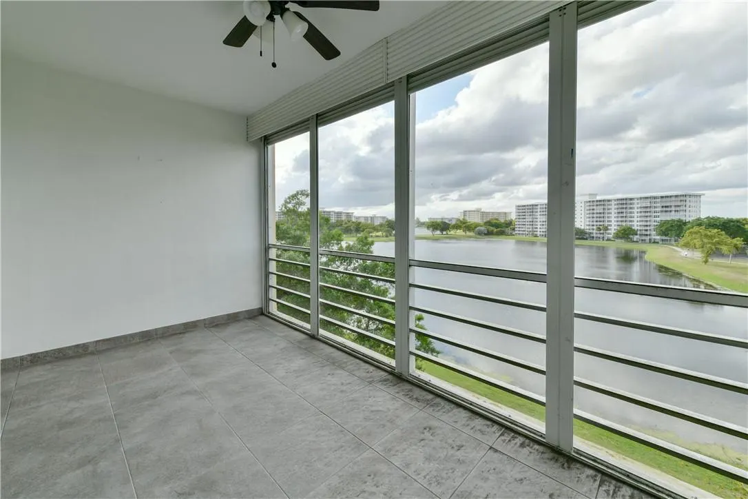 2751 N Palm Aire Drive, #501
