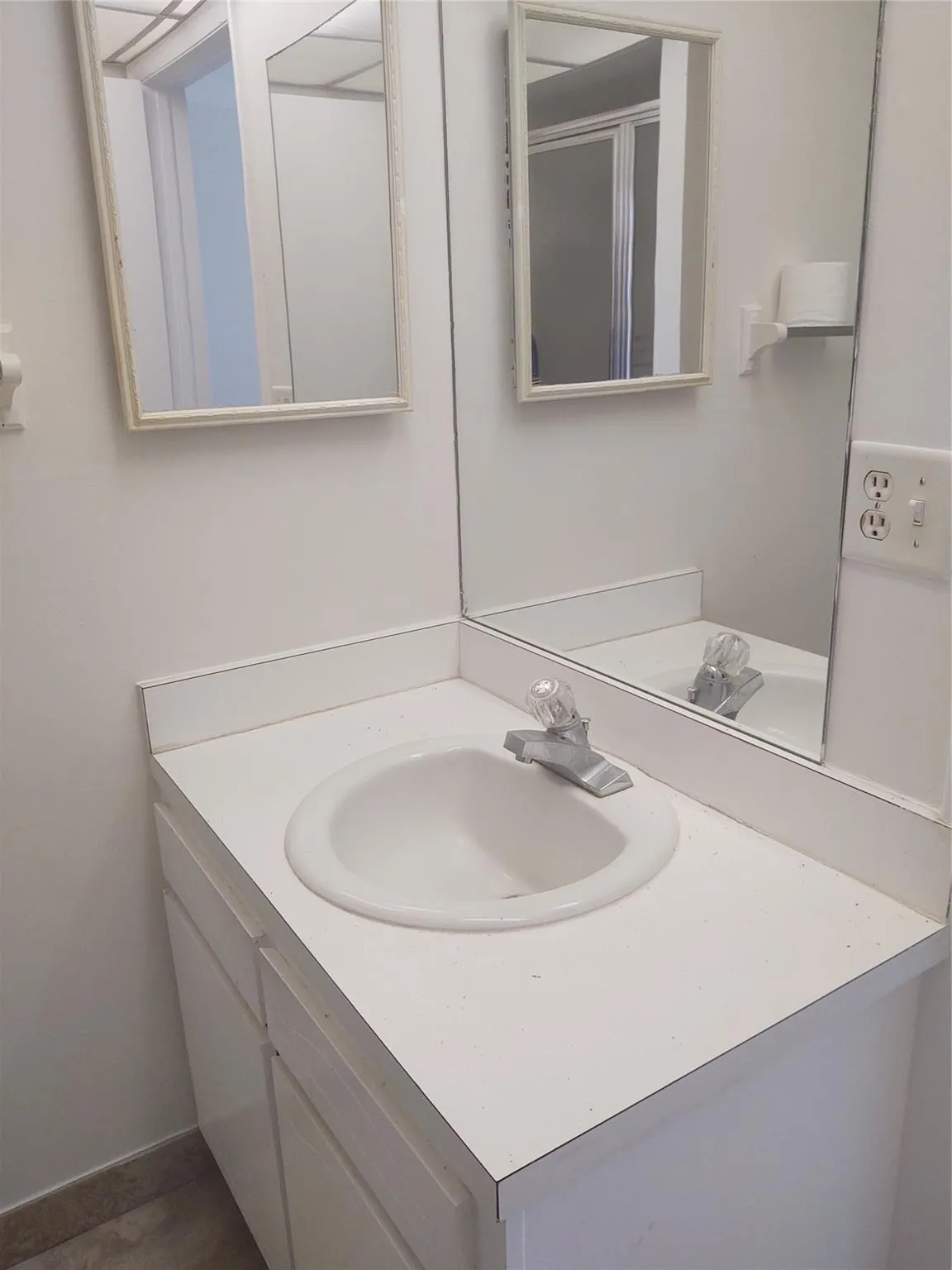 9 Royal Palm Way, #201