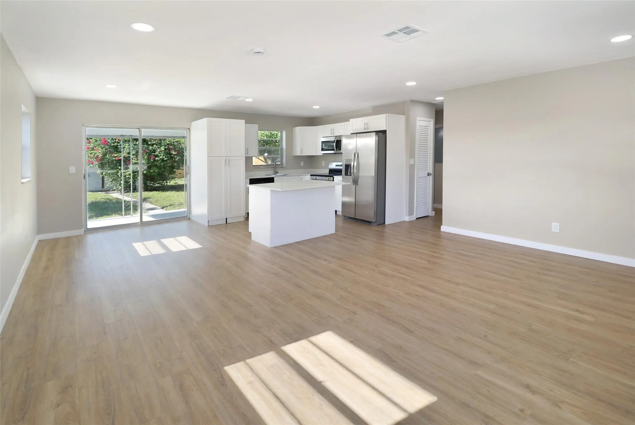 5654 Papaya Rd