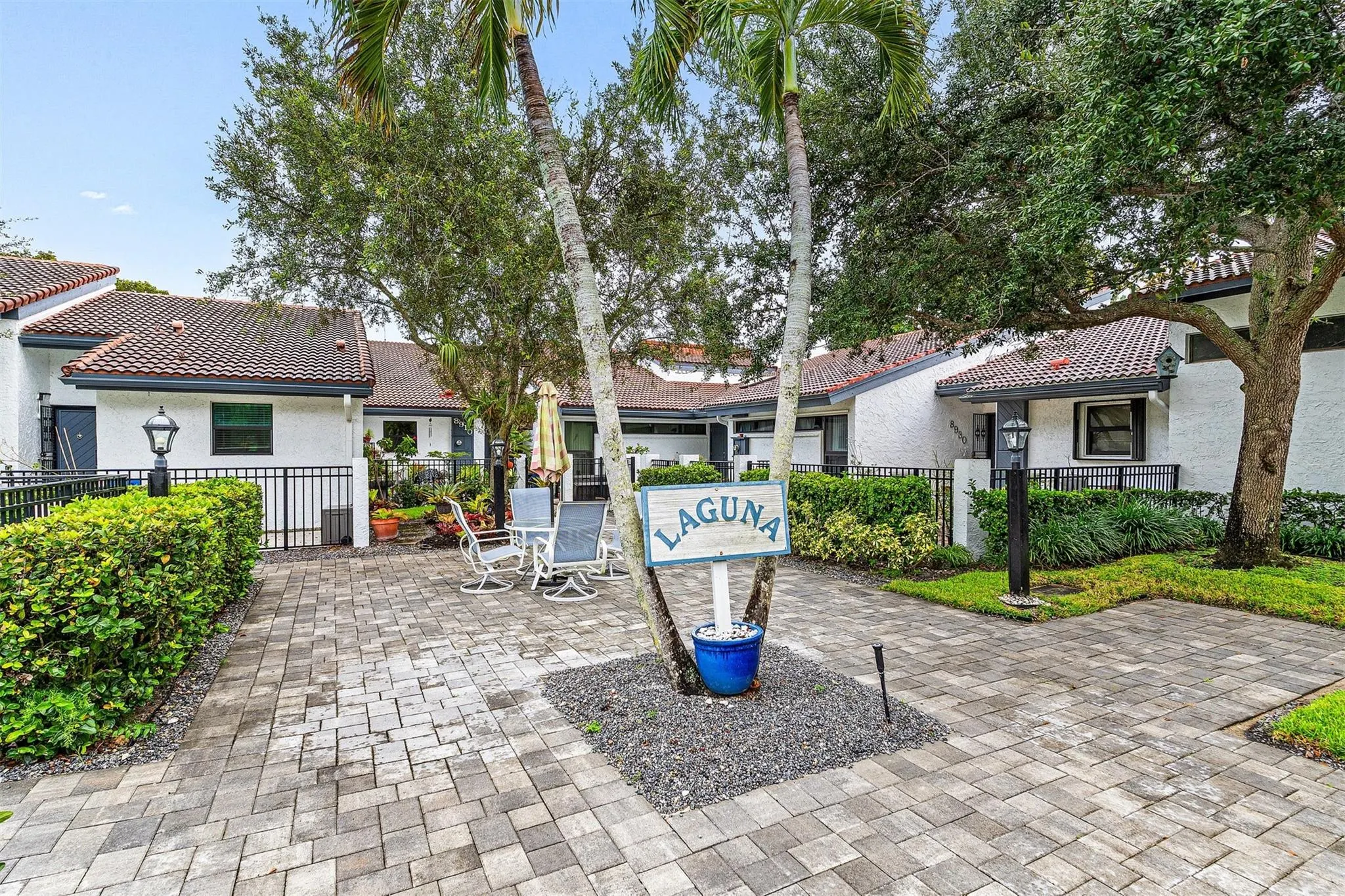 8920 Jacaranda Ln
