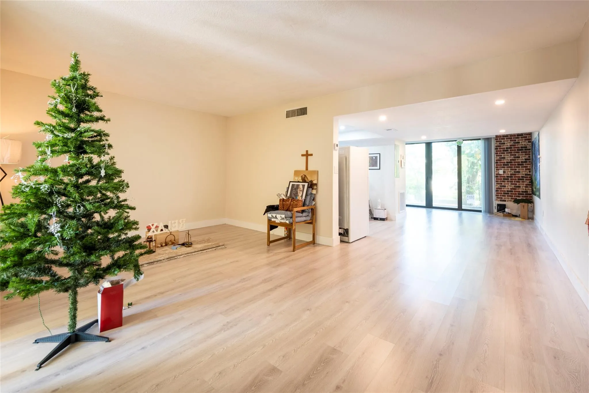 8401 W Sample Rd, #21