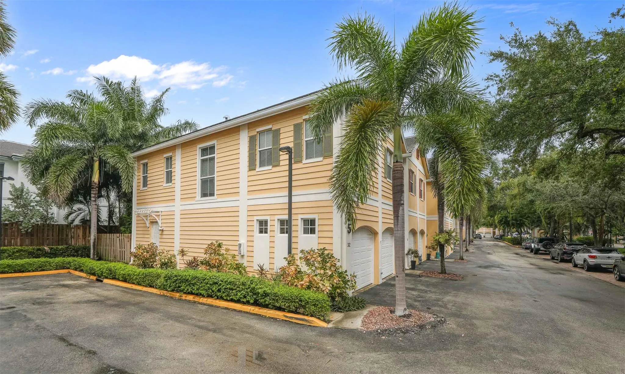 535 SW 18th Ave, #32