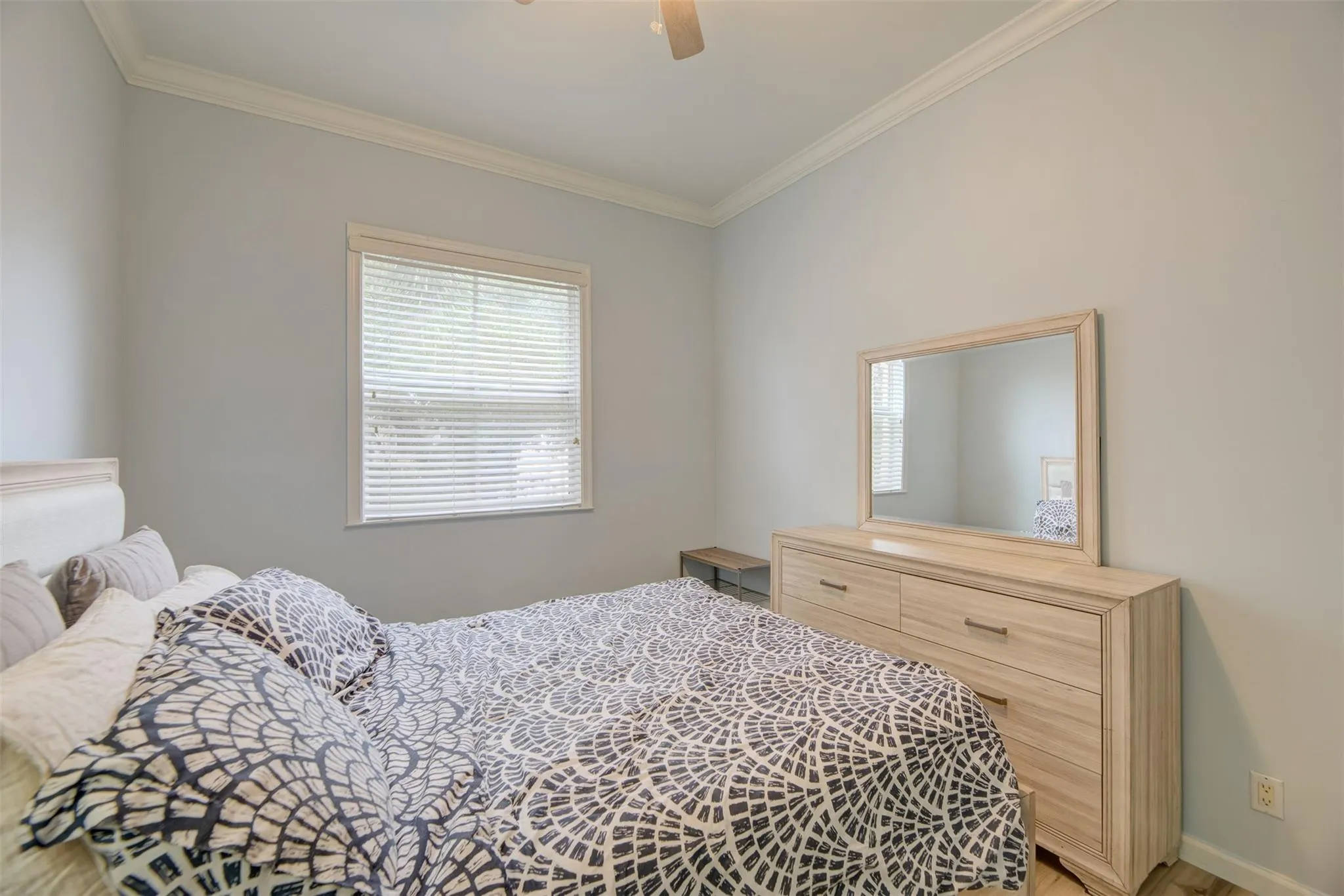 535 SW 18th Ave, #32