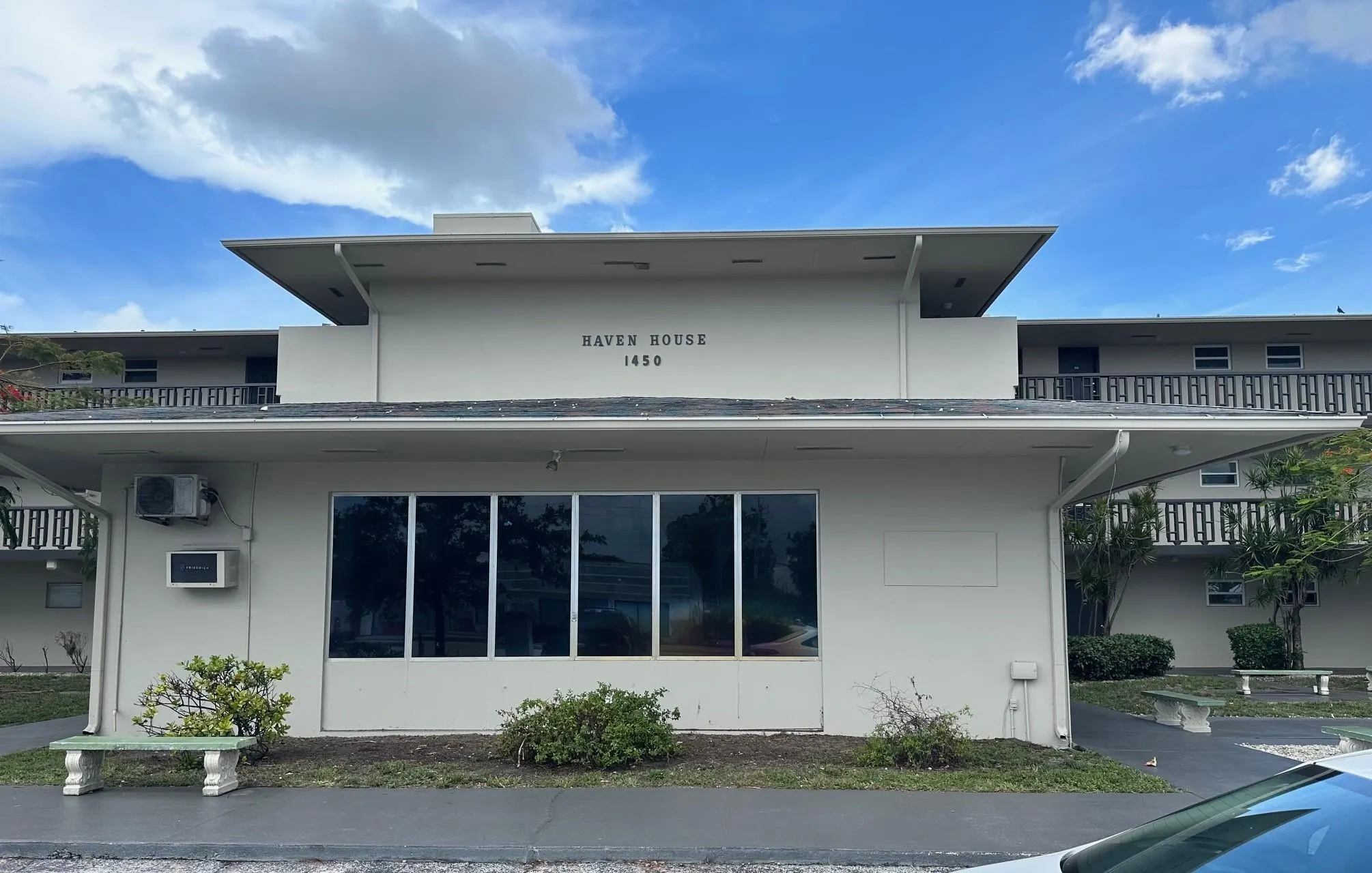 1450 E Sample Rd, #103