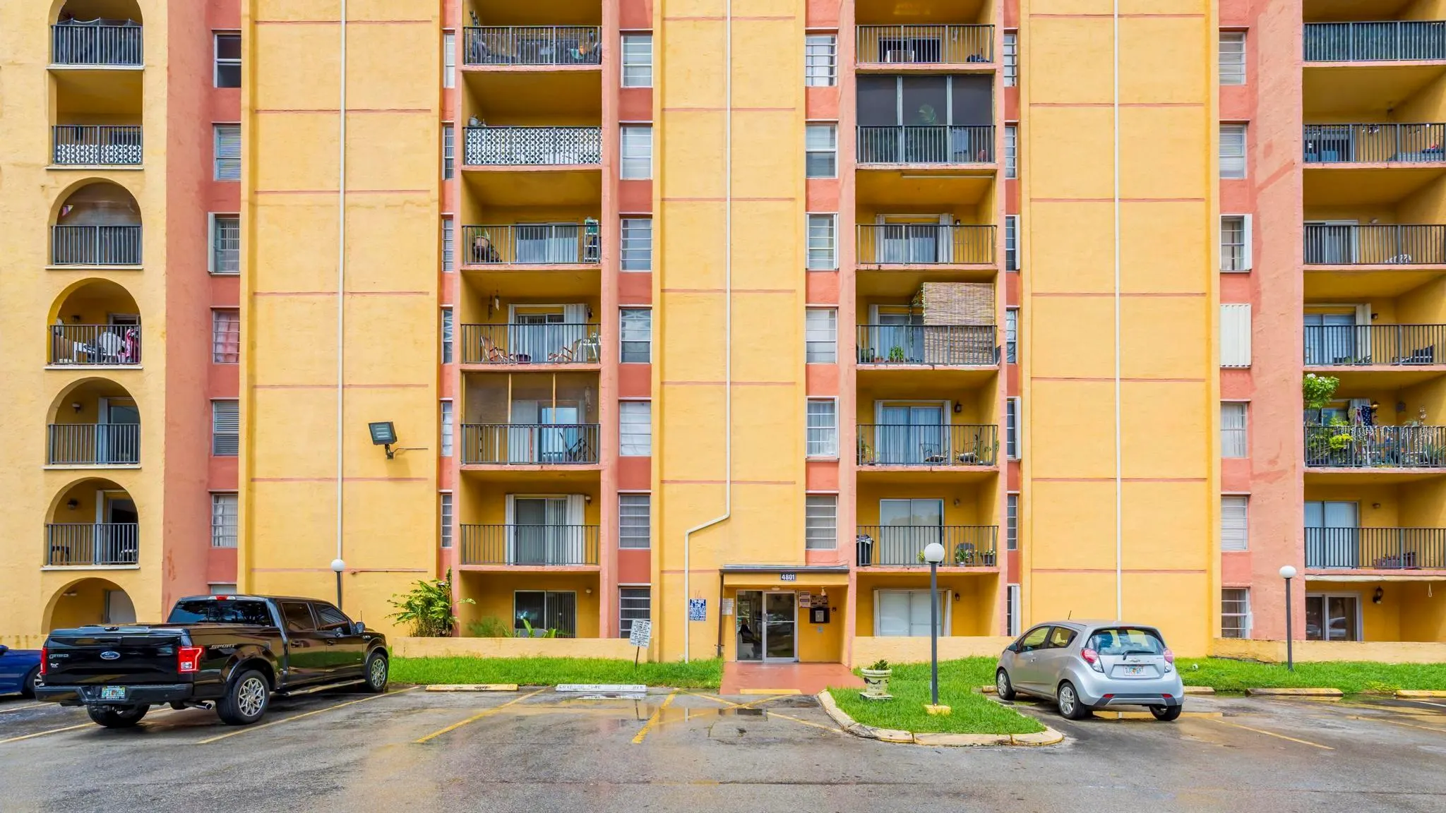 4801 NW 7th St, #503-16
