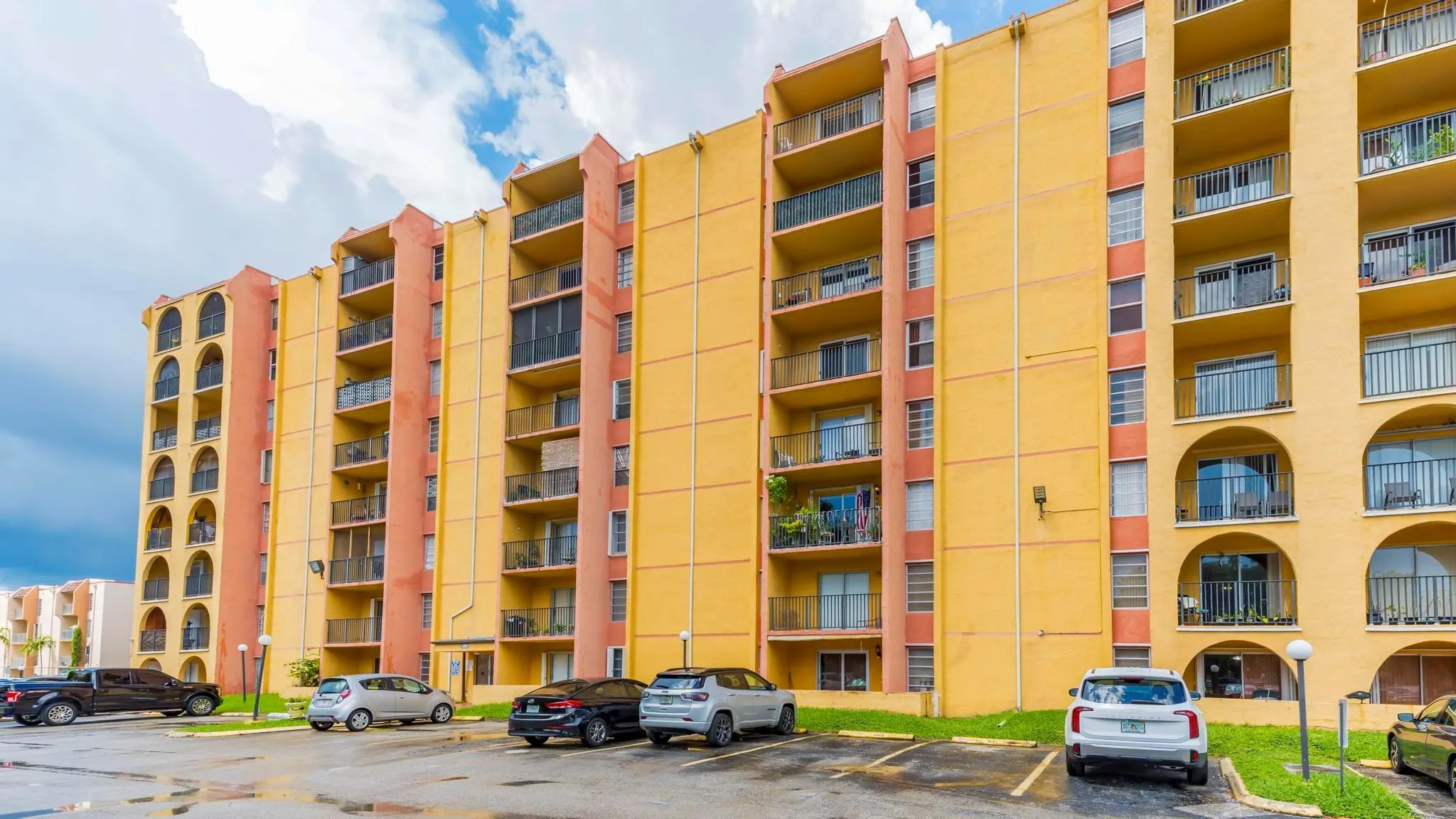 4801 NW 7th St, #503-16