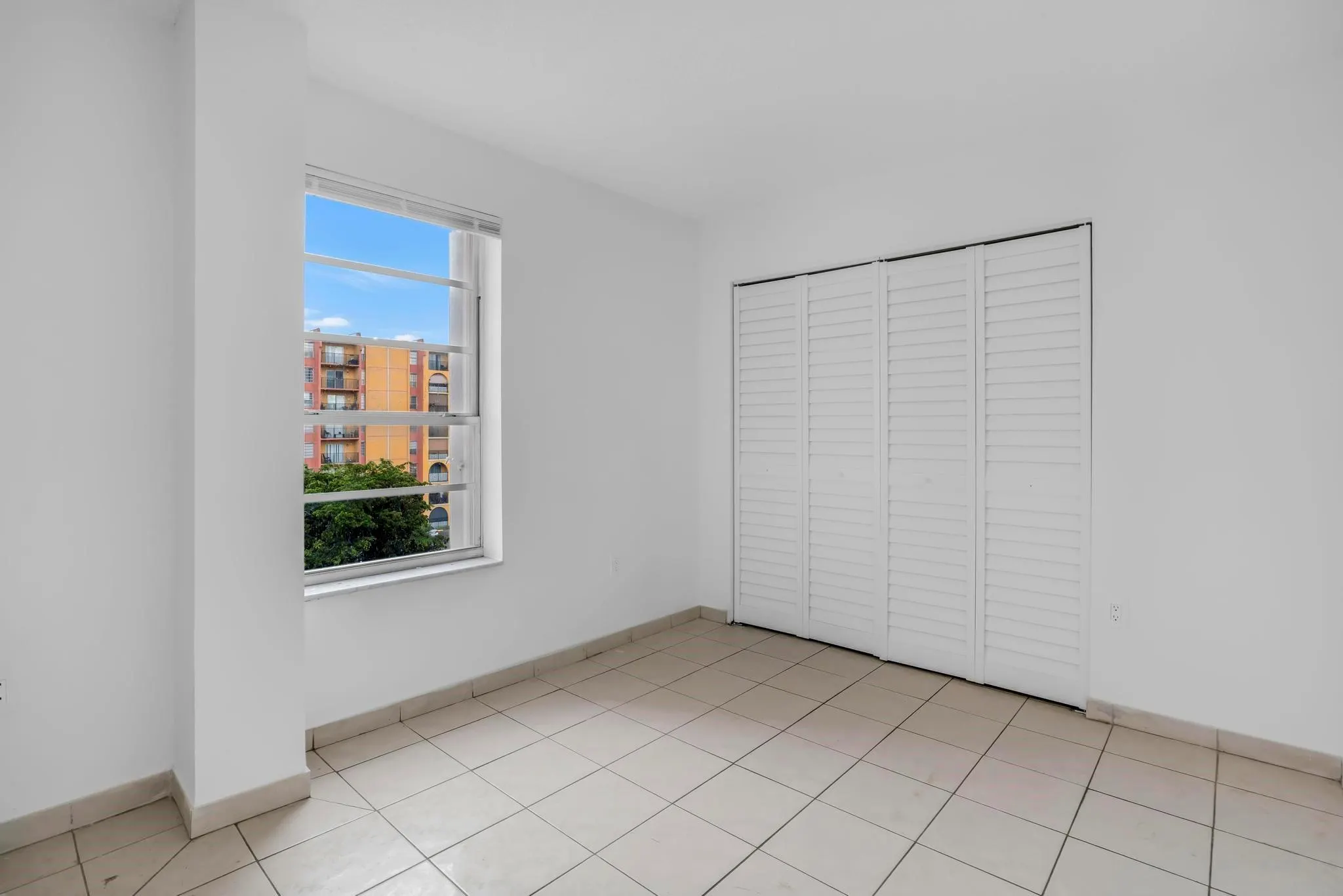 4801 NW 7th St, #503-16