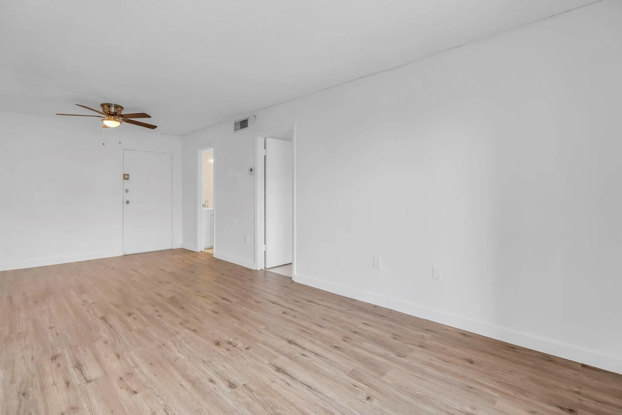 4801 NW 7th St, #503-16